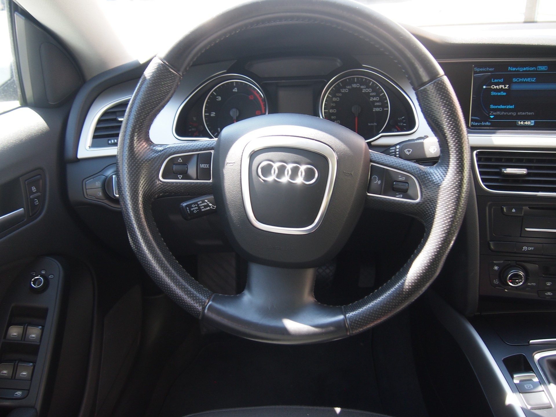 AUDI A5 Sportline 2.0 TDI-image-4