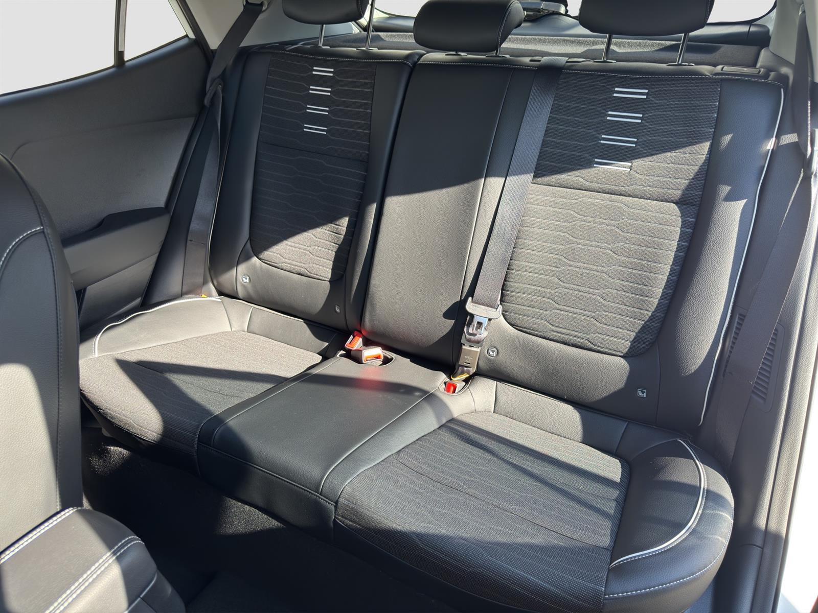 KIA Stonic 1.0 T-GDi MHEV GT-Line-image-5