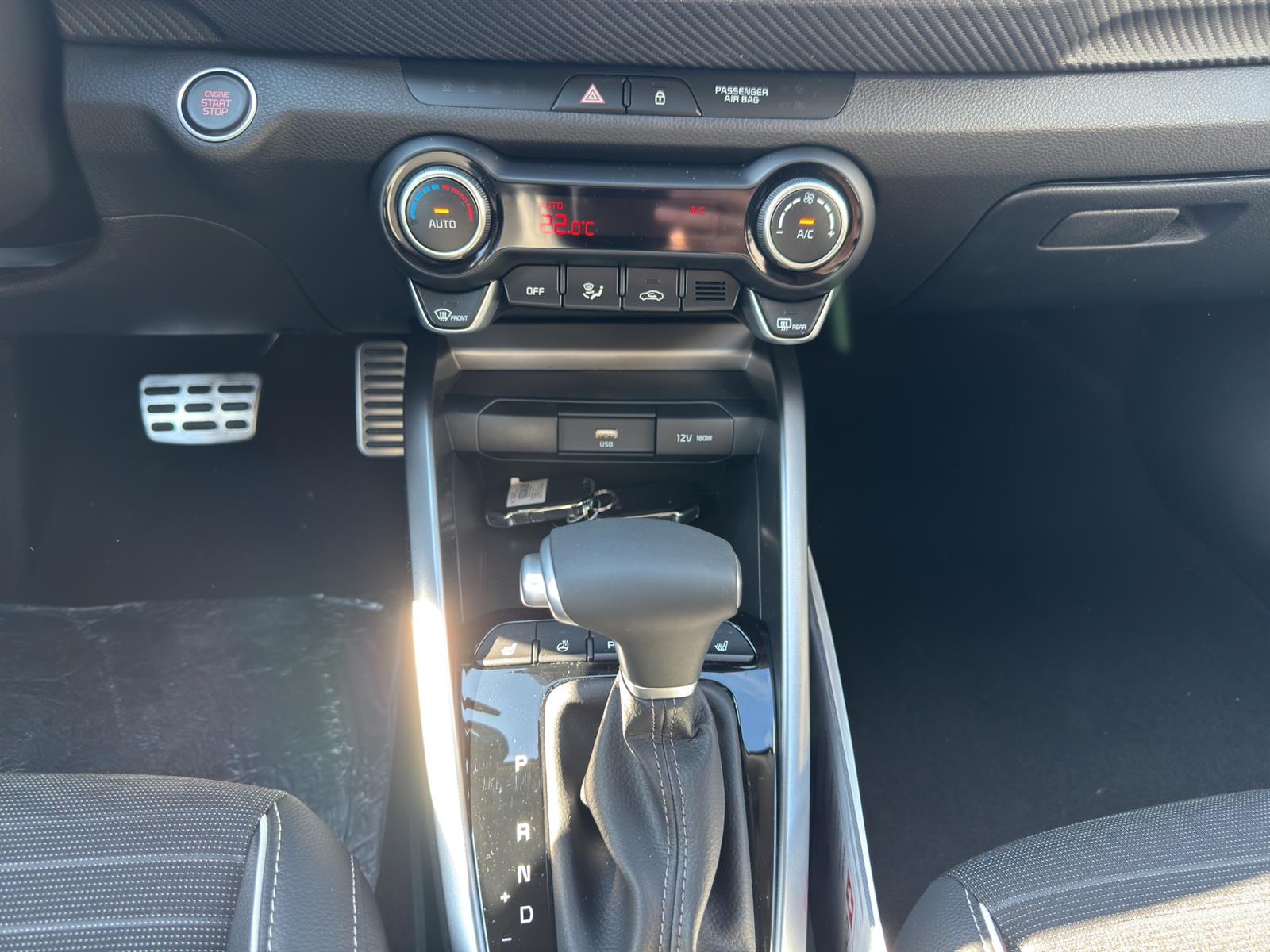 KIA Stonic 1.0 T-GDi MHEV GT-Line-image-10