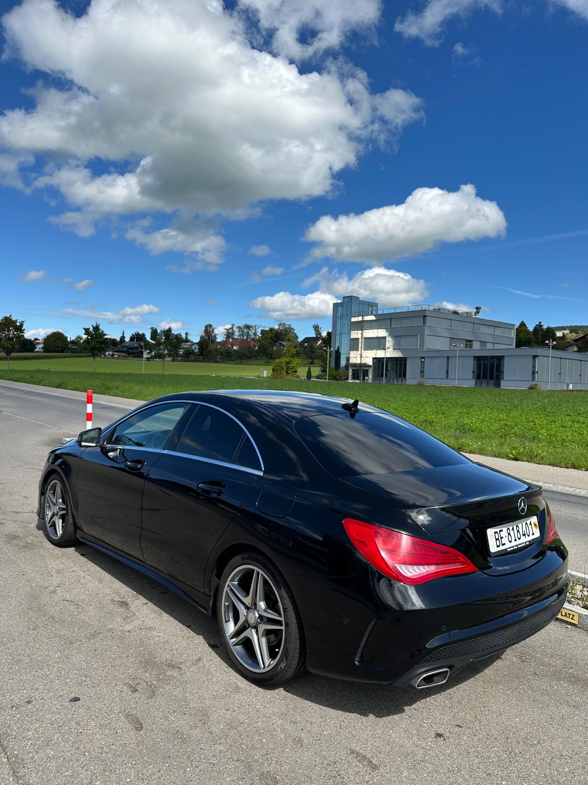 MERCEDES-BENZ CLA 200 AMG Line 7G-DCT-image-2