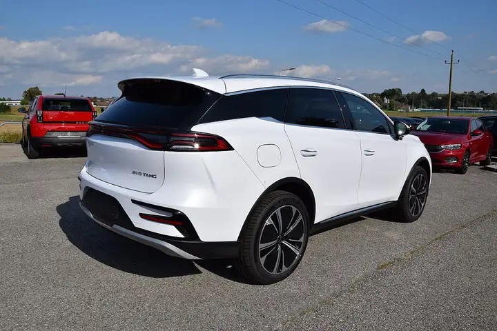 BYD Tang Flagship 4 x 4 / 7-Sitzer-image-15