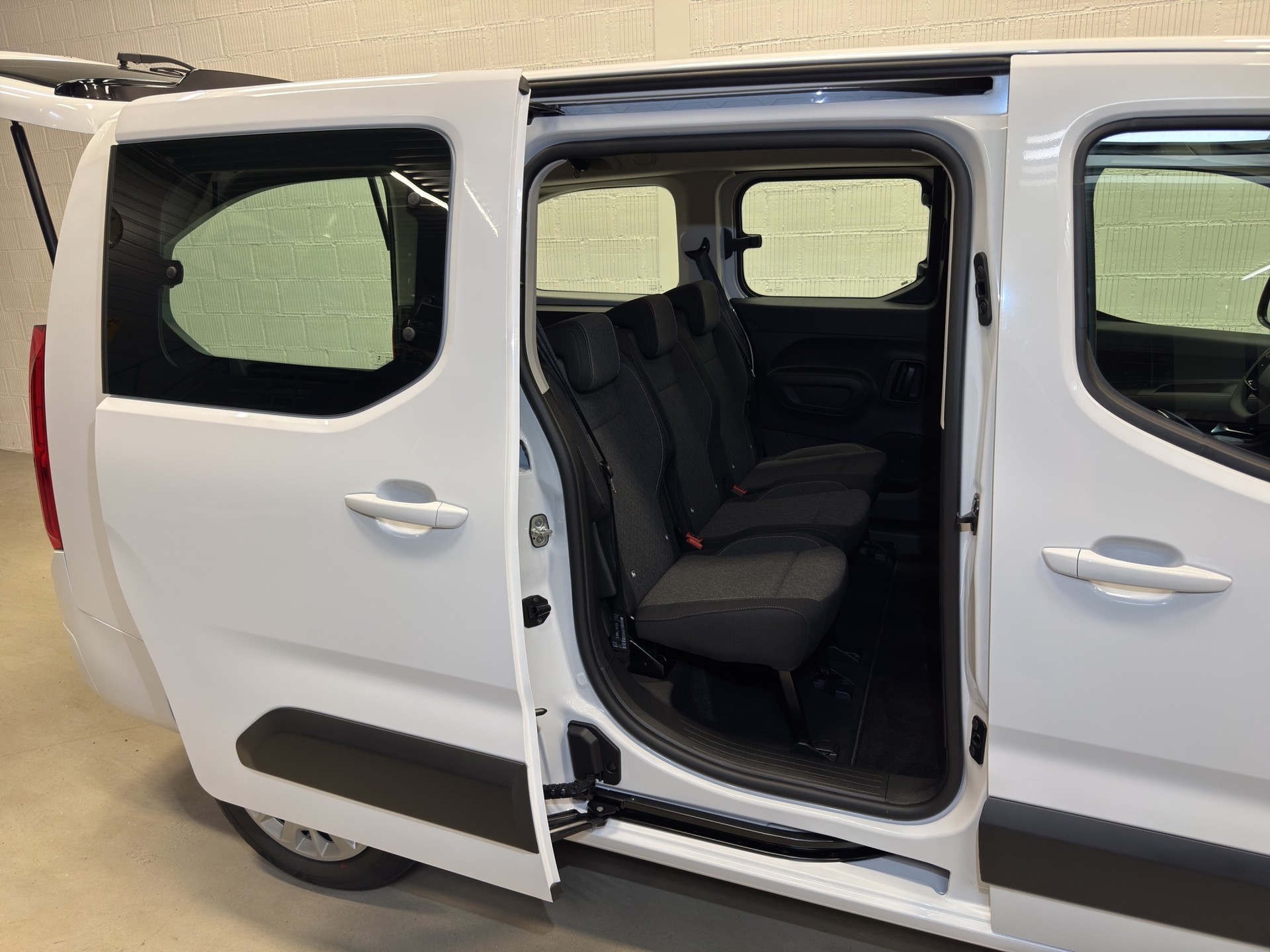 OPEL Combo Life 1.2 Edition-image-9