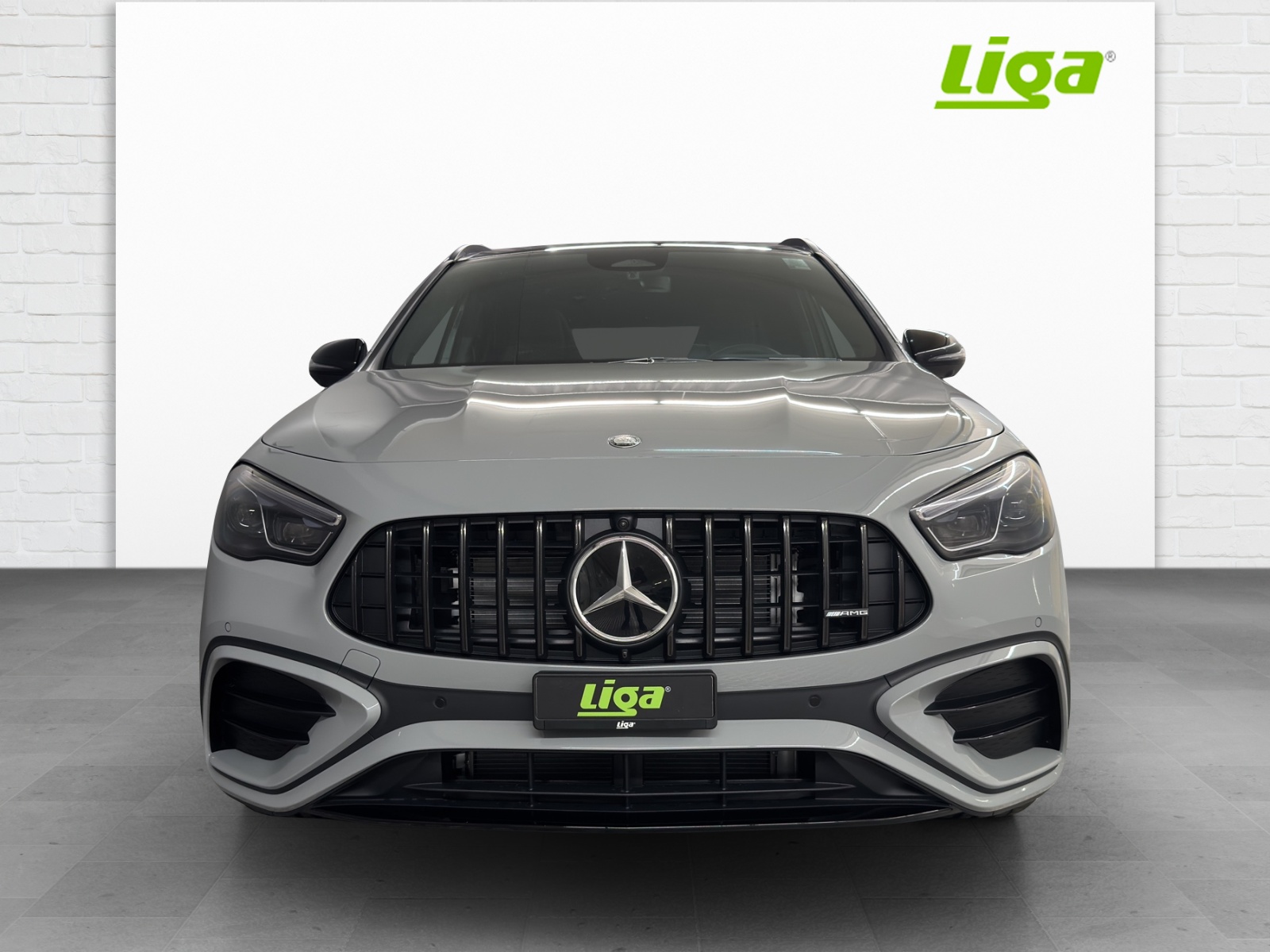 MERCEDES-BENZ AMG GLA 35 4Matic-showroom-element-2