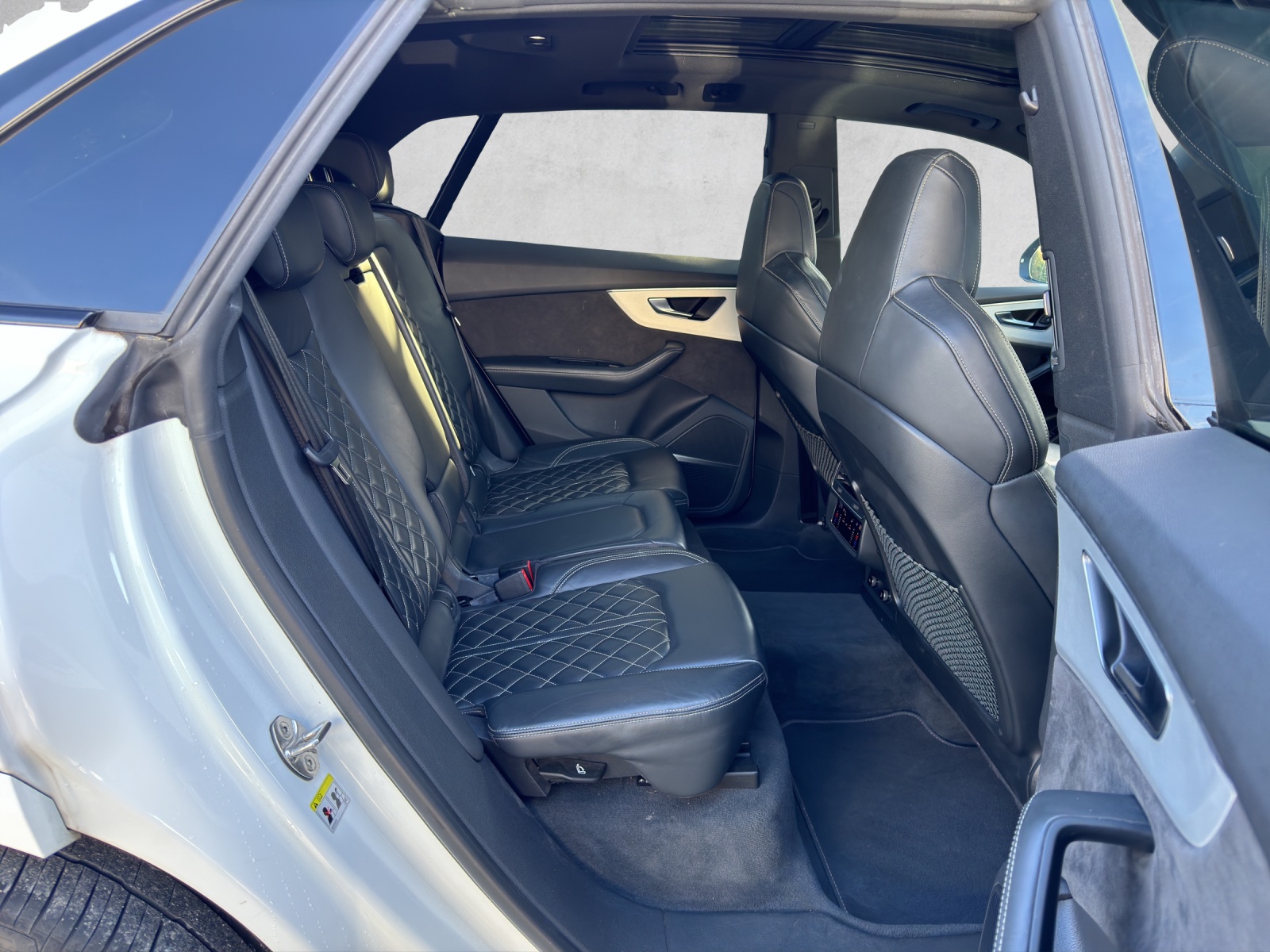 AUDI Q8 50 TDI quattro tiptronic-image-16