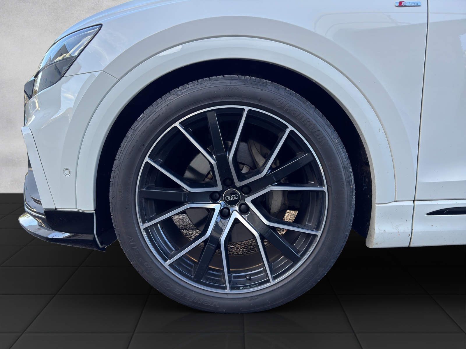 AUDI Q8 50 TDI quattro tiptronic-image-18
