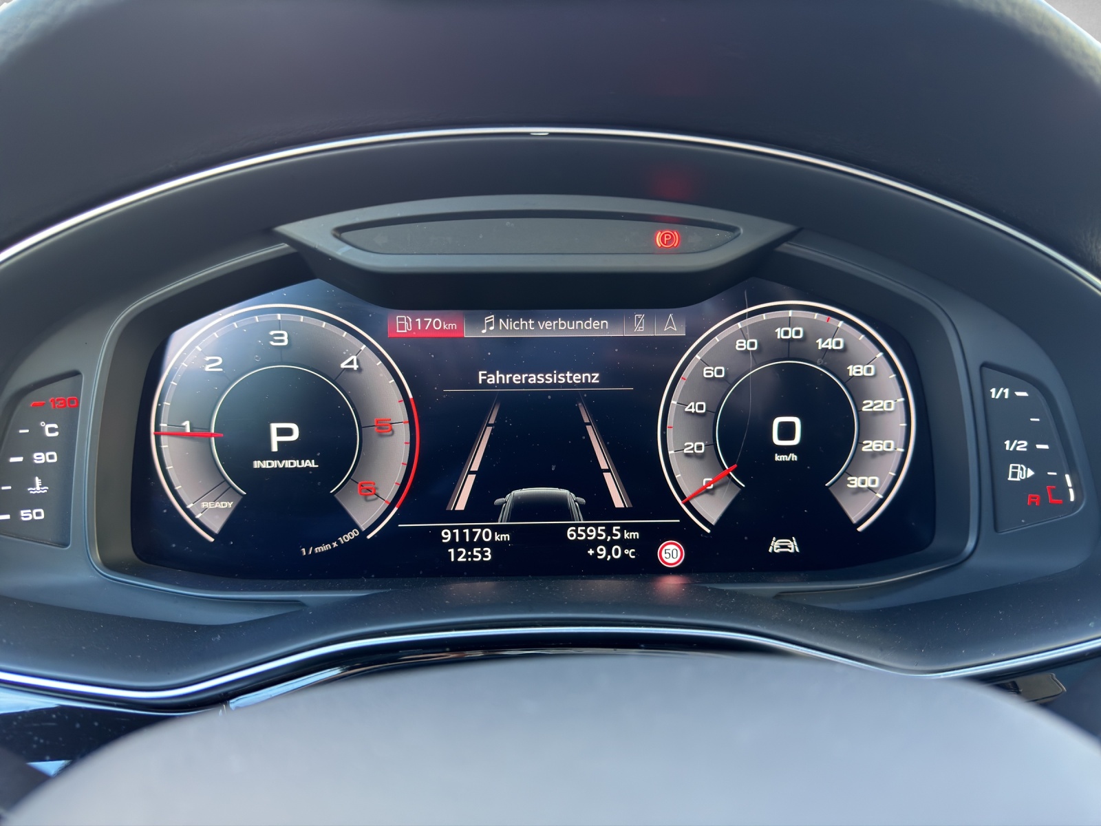 AUDI Q8 50 TDI quattro tiptronic-image-10