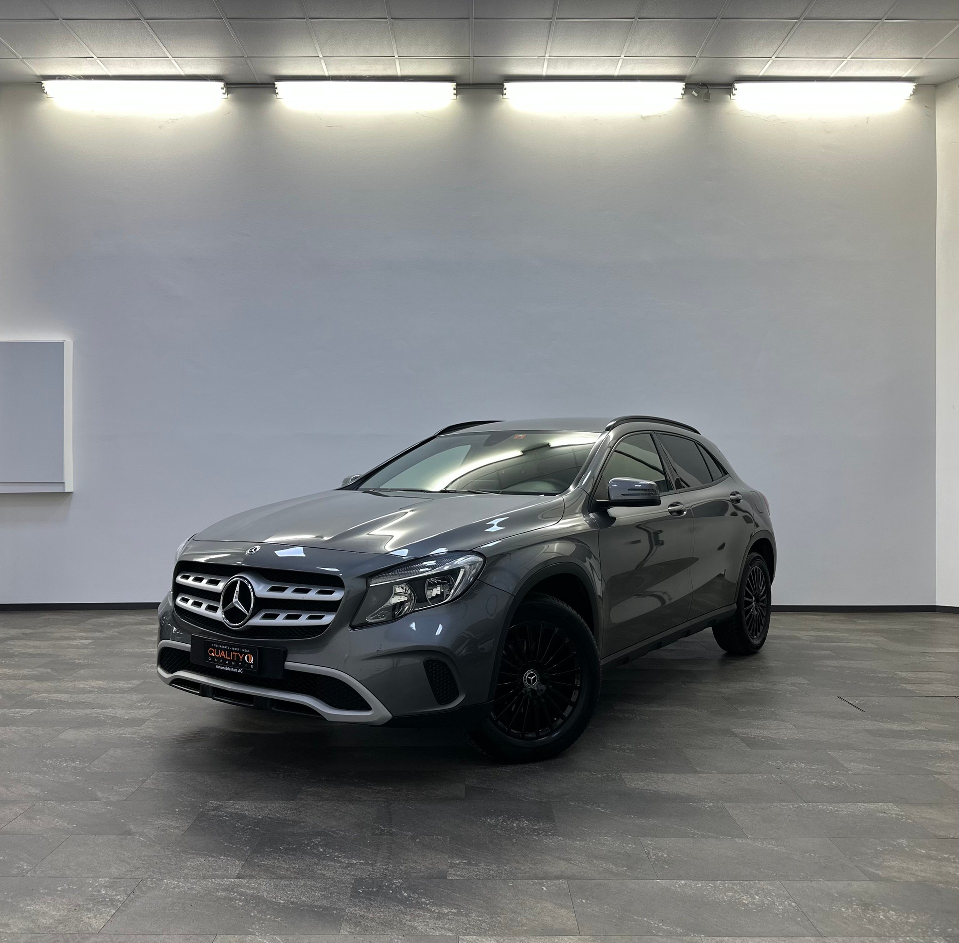 MERCEDES-BENZ GLA 180 d 7G-DCT