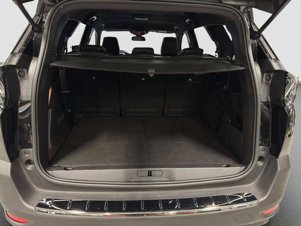 PEUGEOT 5008 1.5 BlueHDi Allure Pack-image-11