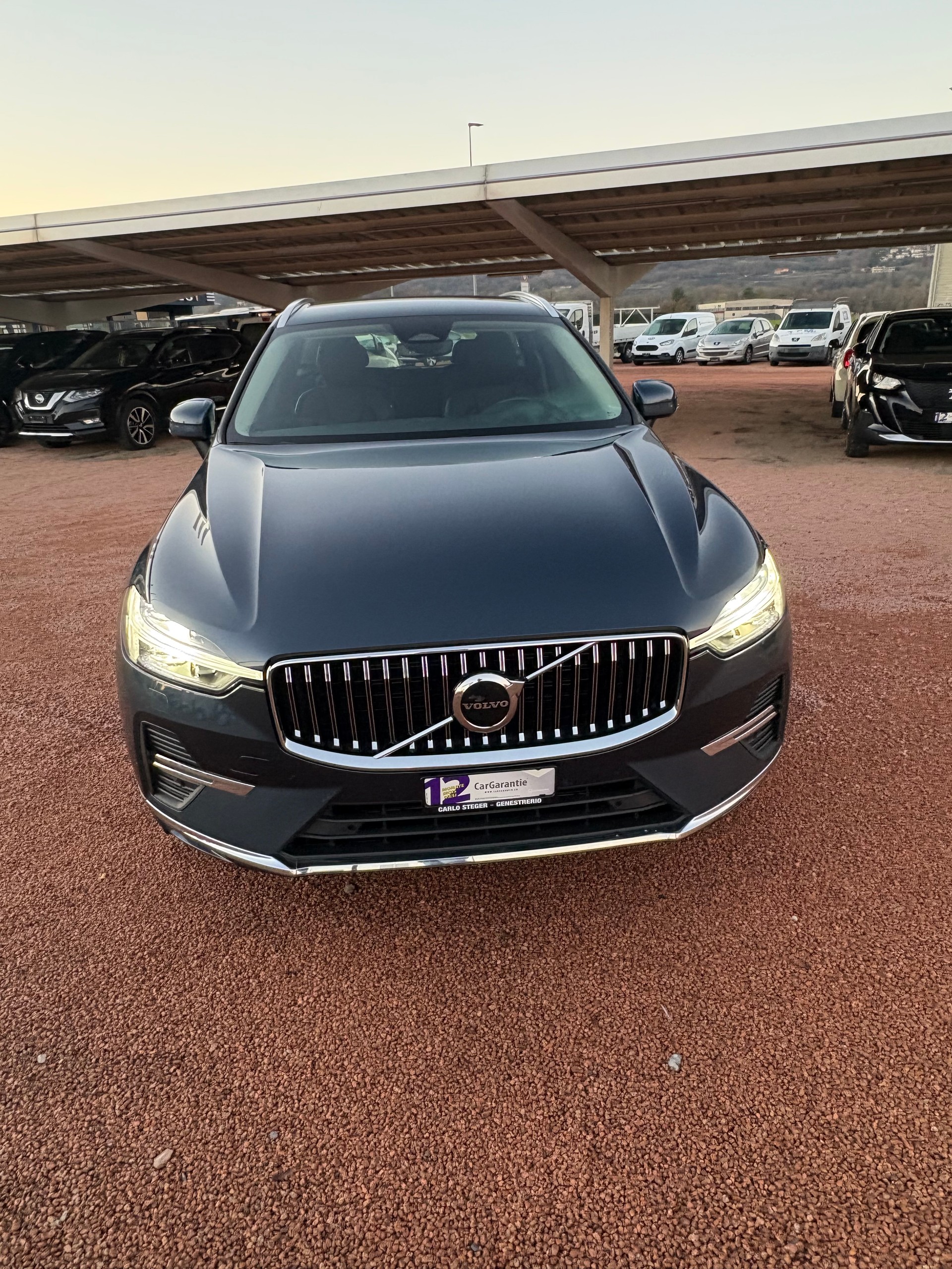 VOLVO XC60 B4 Diesel Mild Hybrid AWD Plus Bright Geartronic-showroom-element-1