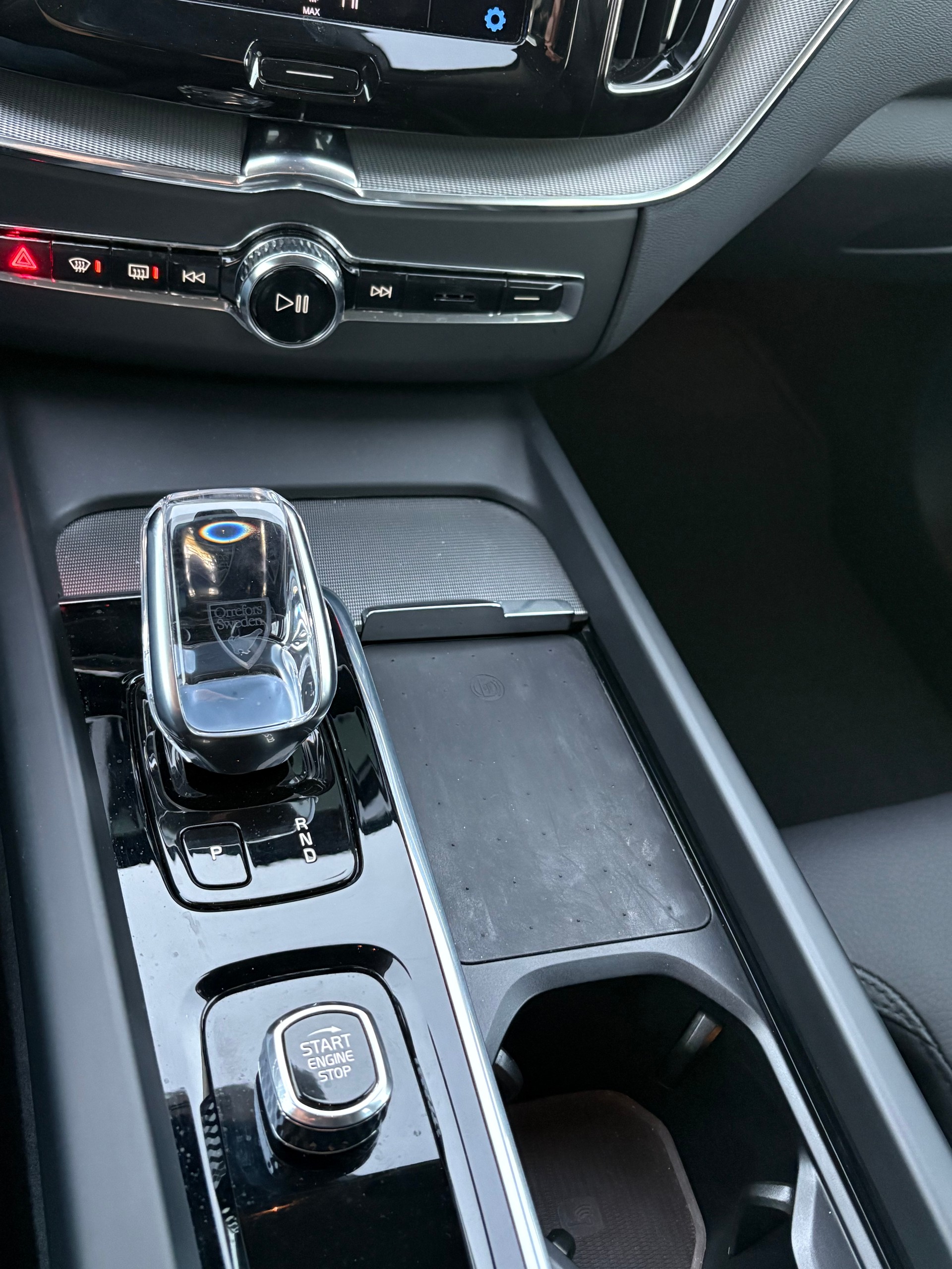 VOLVO XC60 B4 Diesel Mild Hybrid AWD Plus Bright Geartronic-image-10
