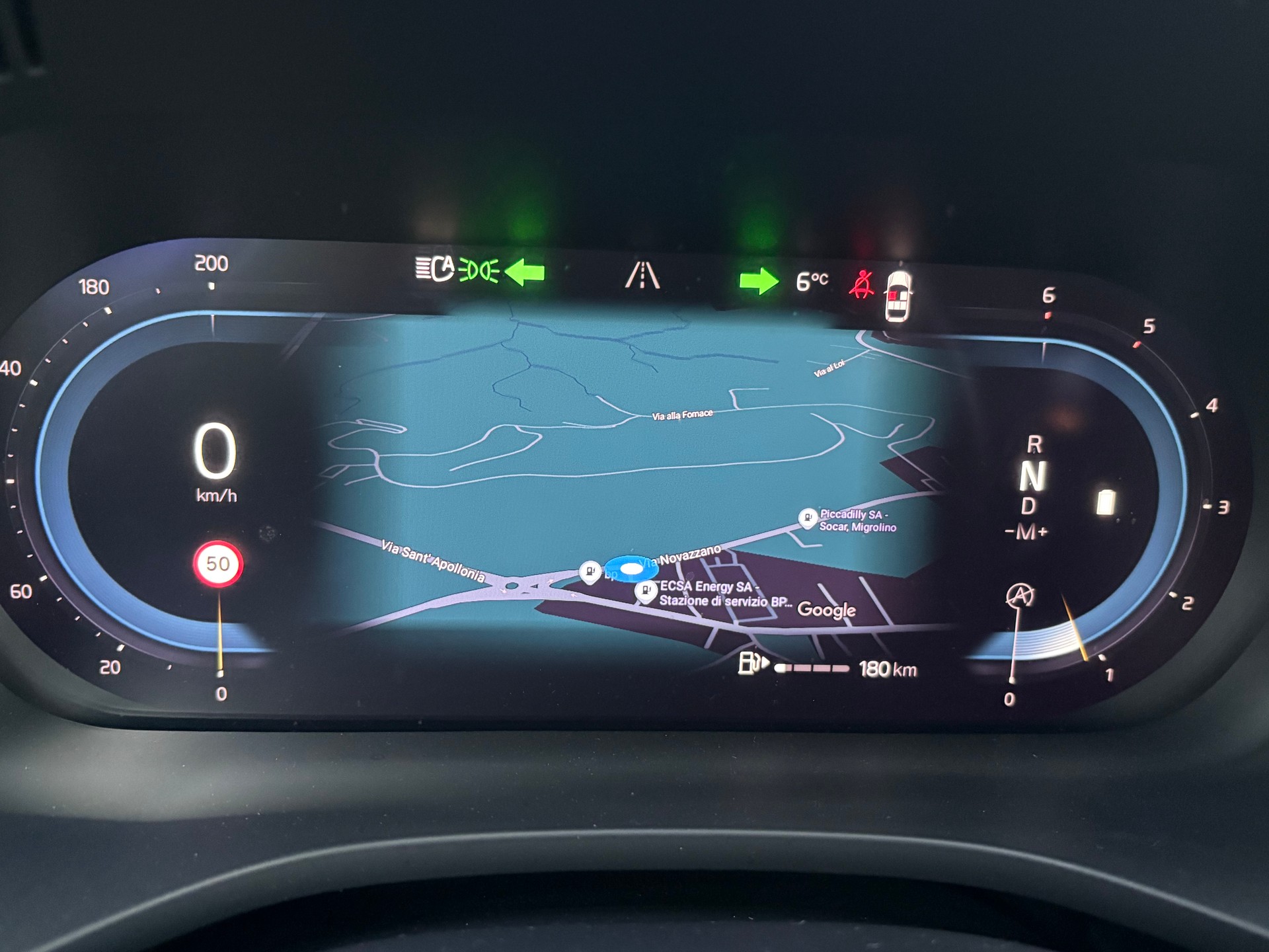 VOLVO XC60 B4 Diesel Mild Hybrid AWD Plus Bright Geartronic-image-6
