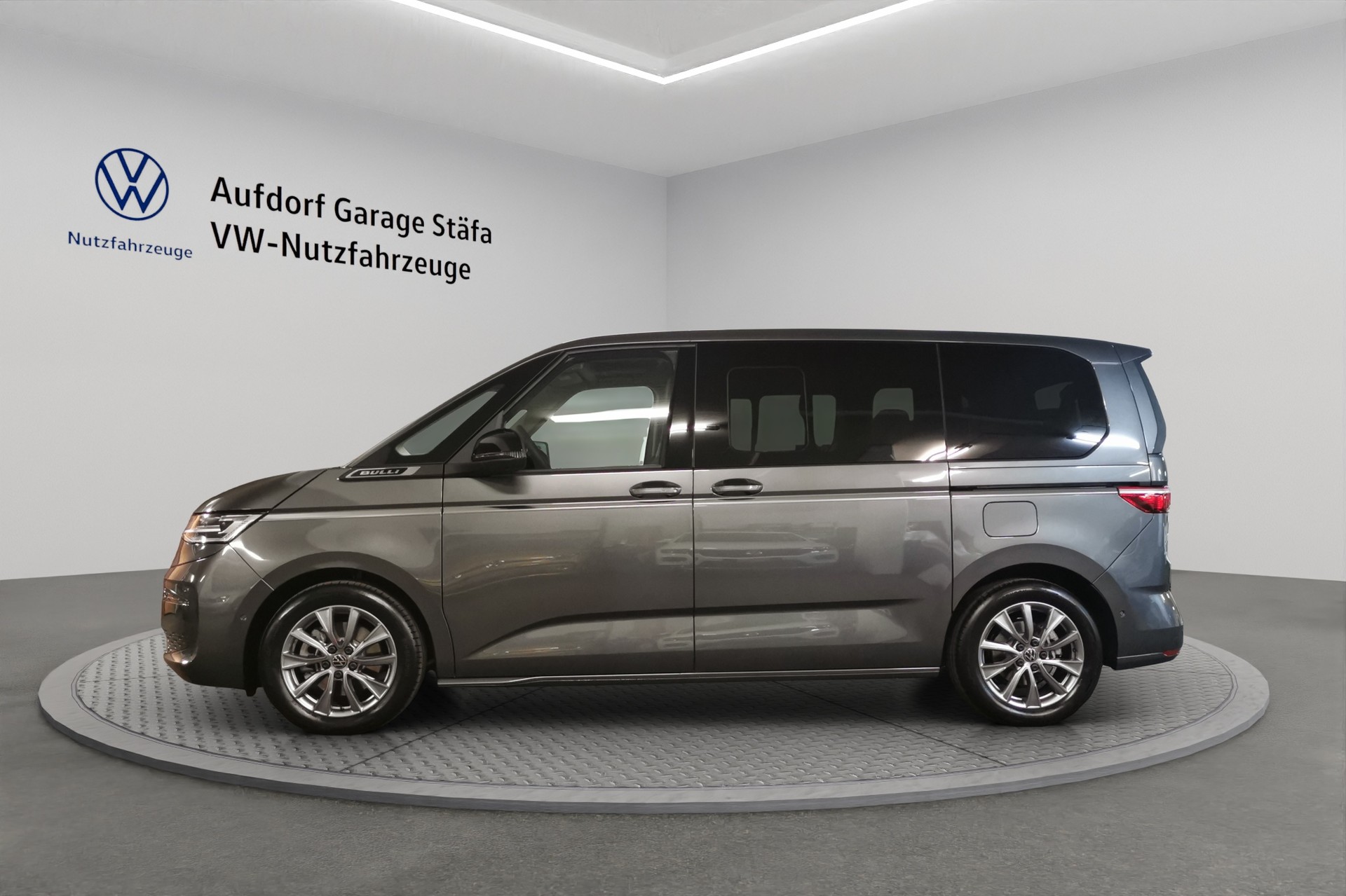 VW Multivan 2.0 TSI Style Liberty DSG-image-1