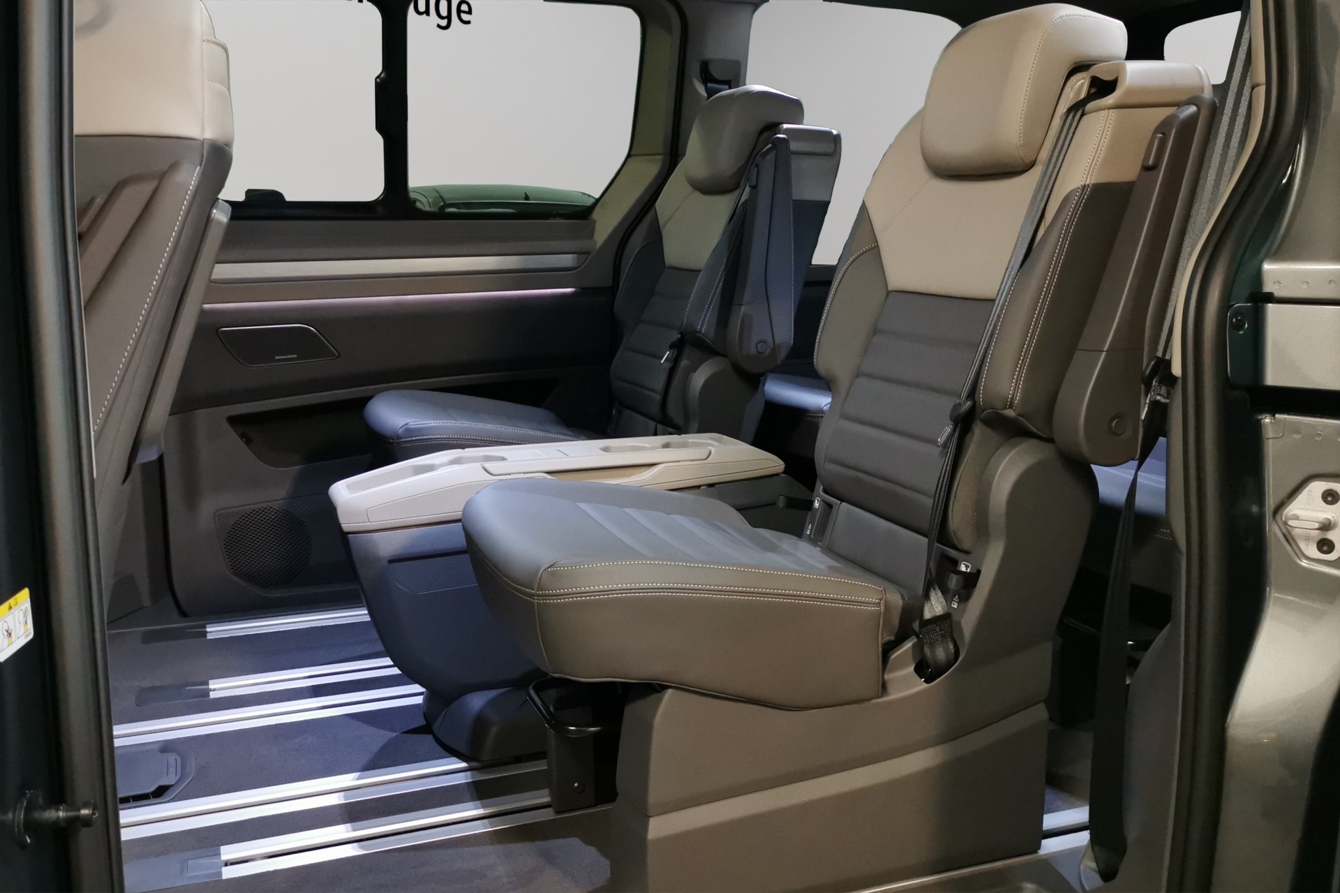 VW Multivan 2.0 TSI Style Liberty DSG-image-11
