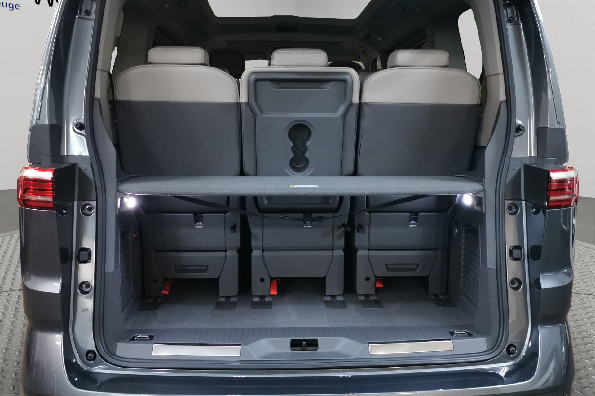 VW Multivan 2.0 TSI Style Liberty DSG-image-12