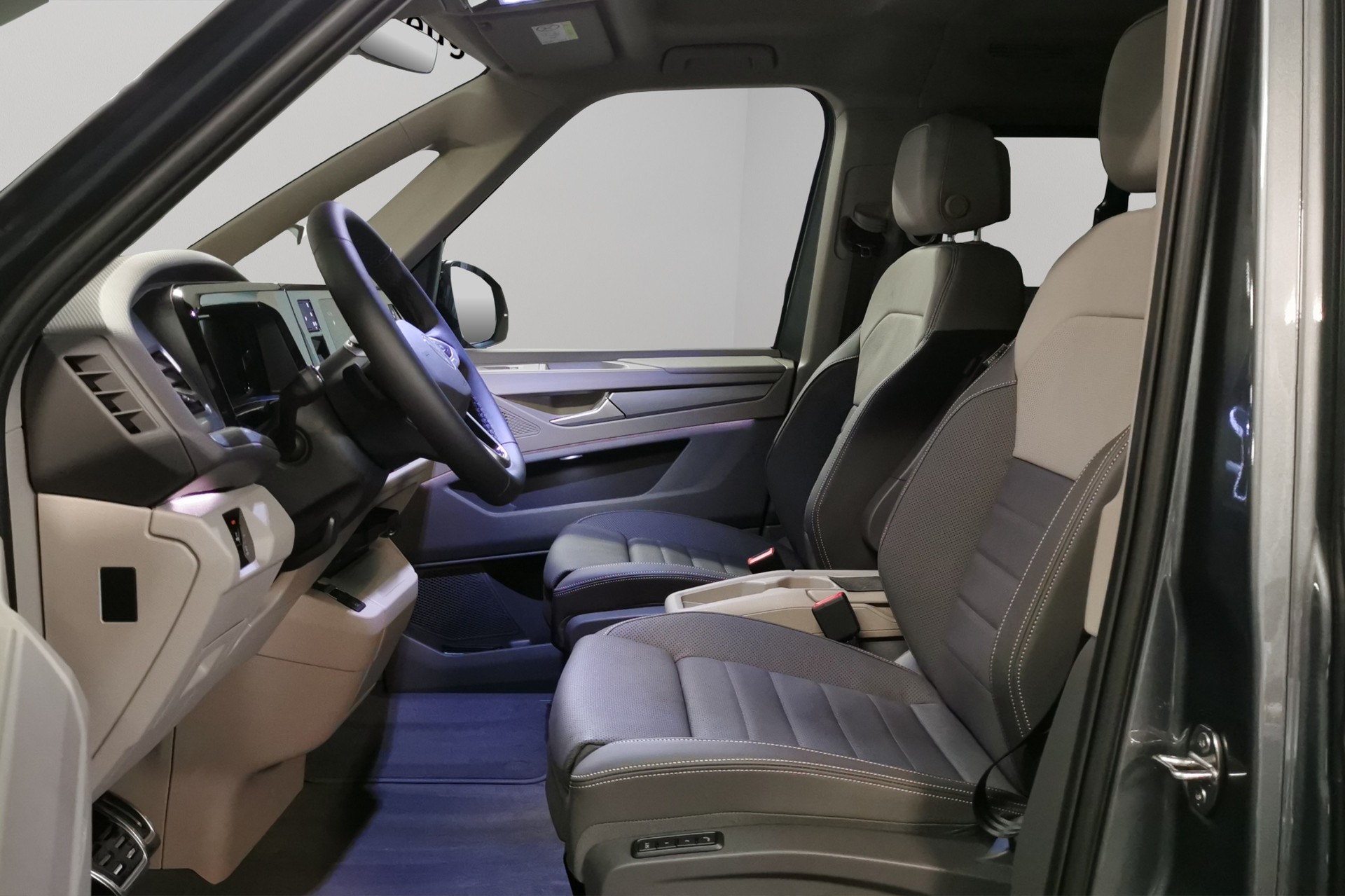 VW Multivan 2.0 TSI Style Liberty DSG-image-8