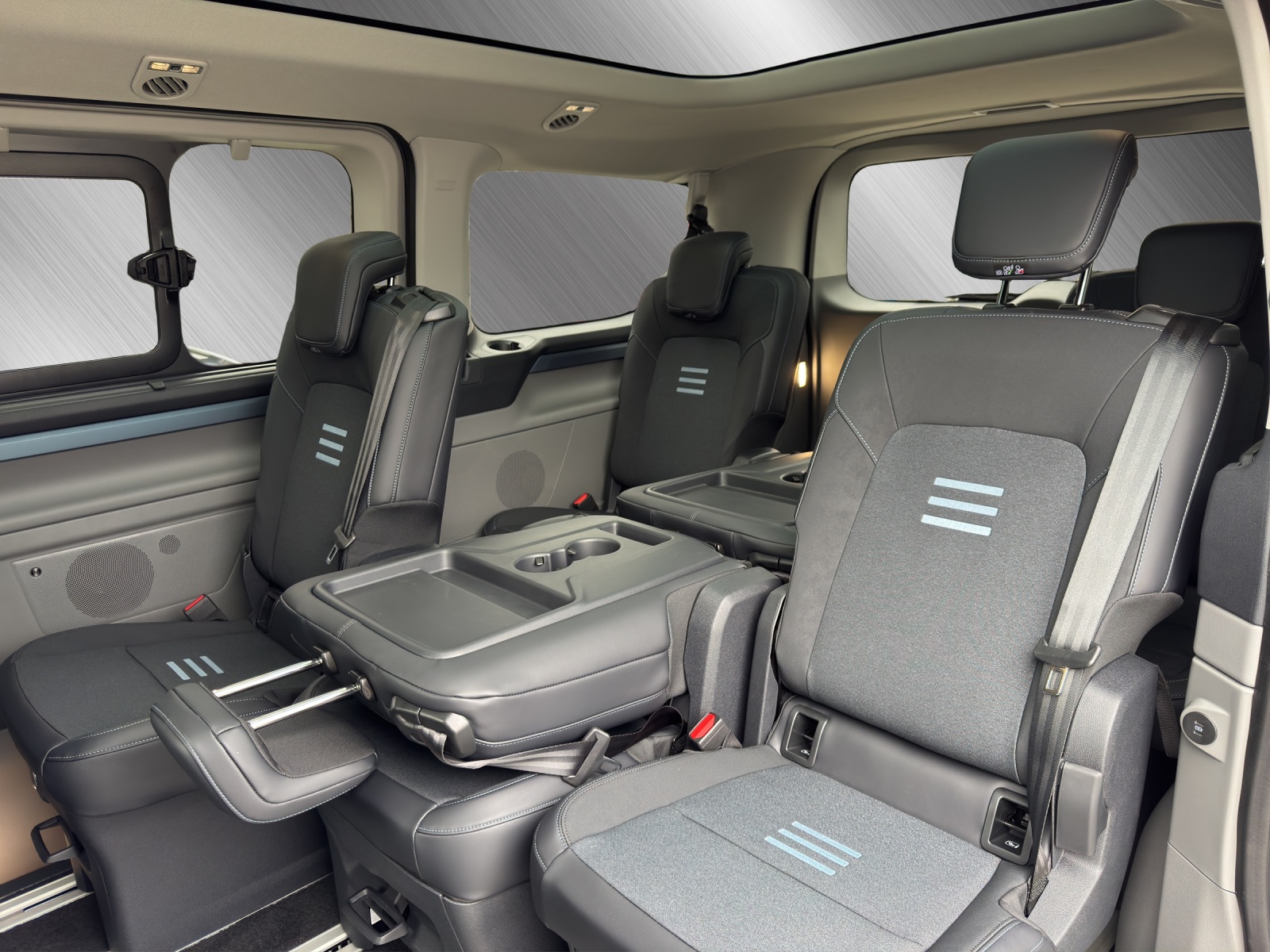 FORD Tourneo Custom 320 L1 2.0 EcoBlue AWD Active-image-12