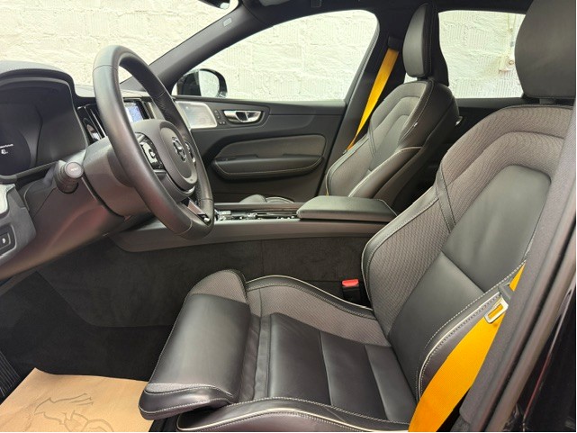 VOLVO XC60 T8 eAWD PluginHybrid Polestar Geartronic-image-5