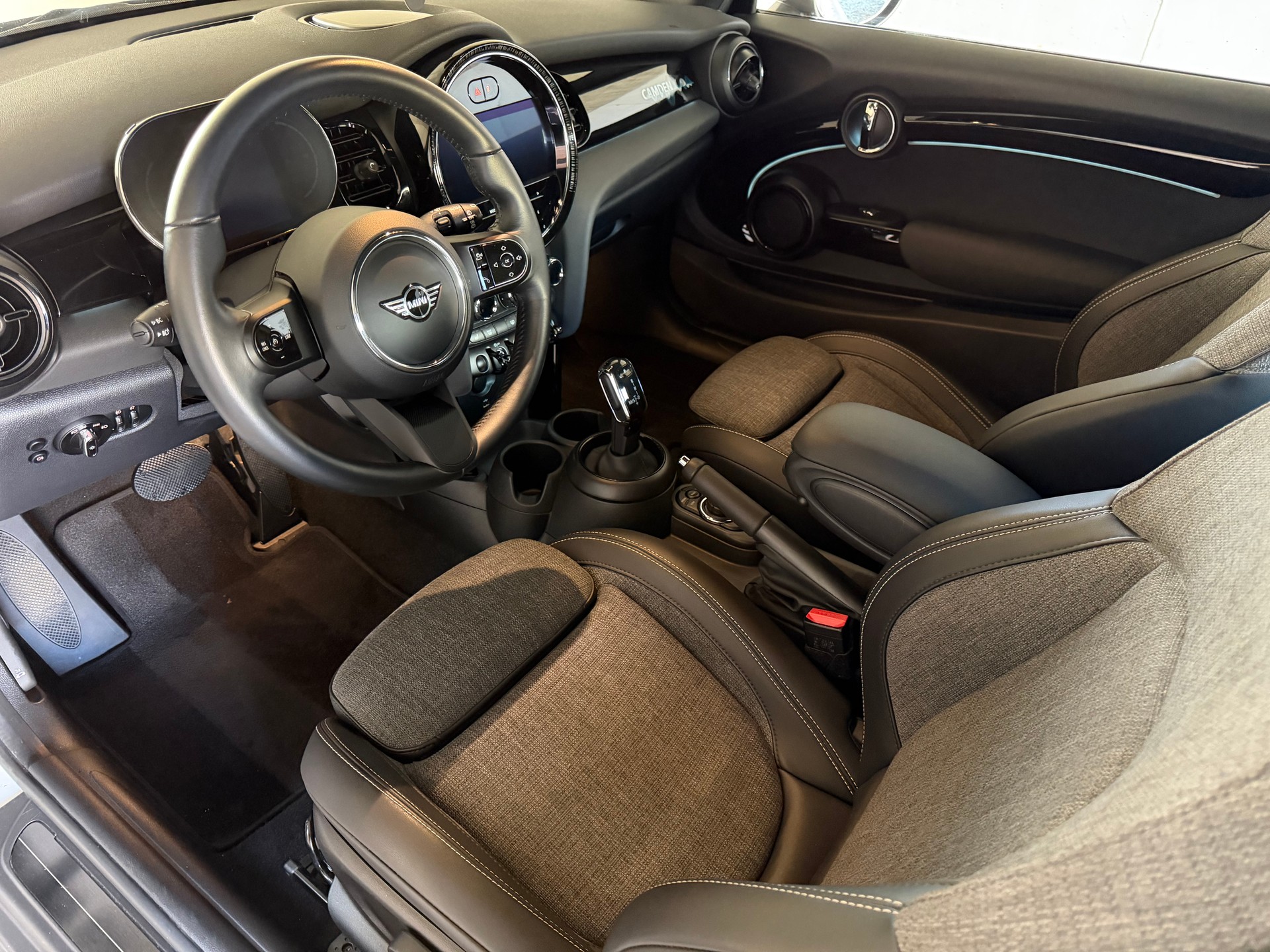 MINI Cooper Camden Edition Steptronic DKG-image-15