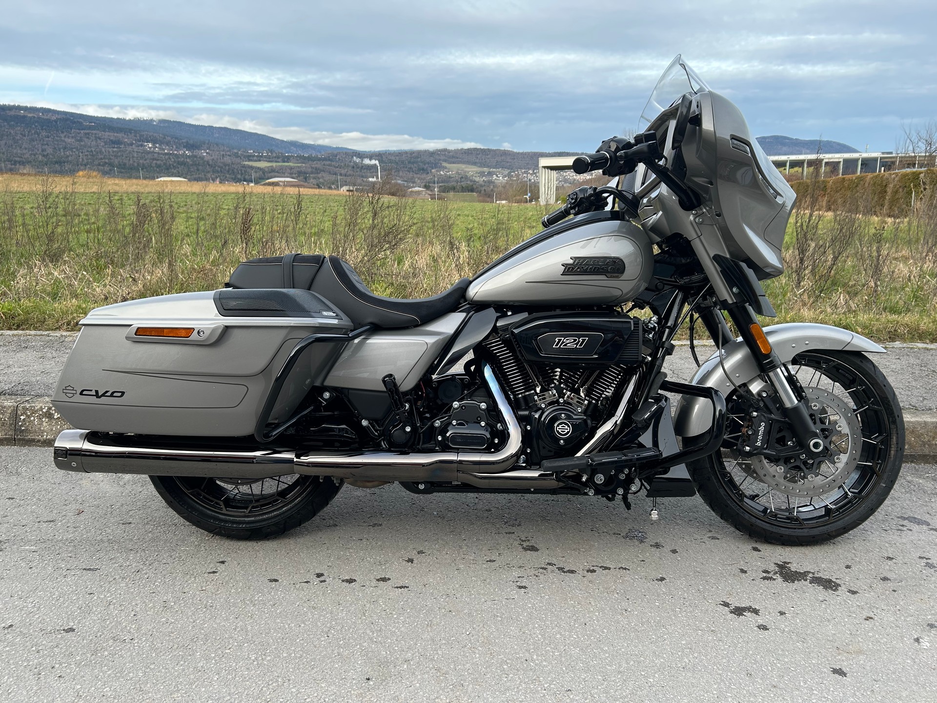 HARLEY-DAVIDSON FLHXSE Street Glide CVO 121-image-1