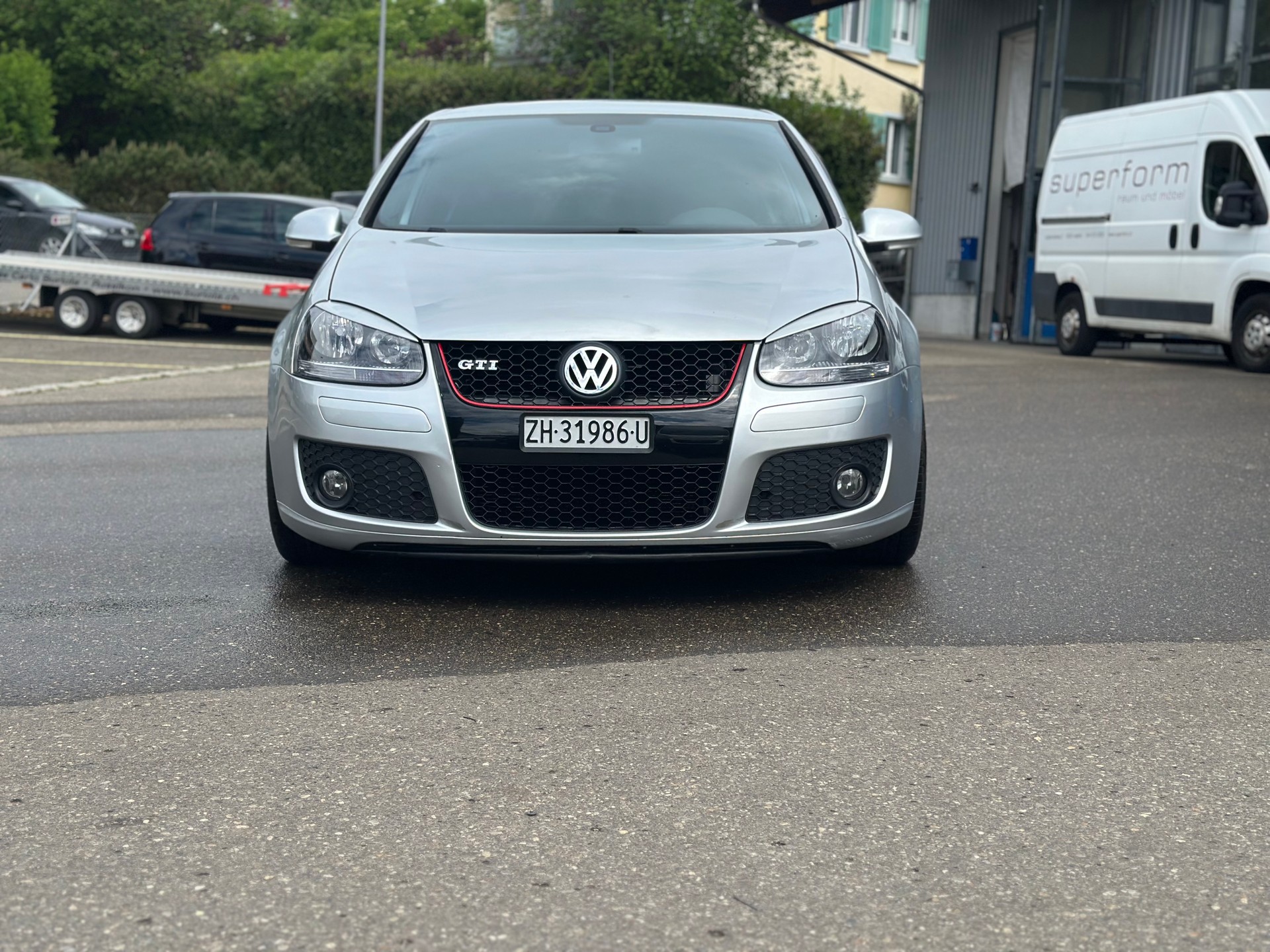 VW Golf 2.0 TFSI GTI-showroom-element-2