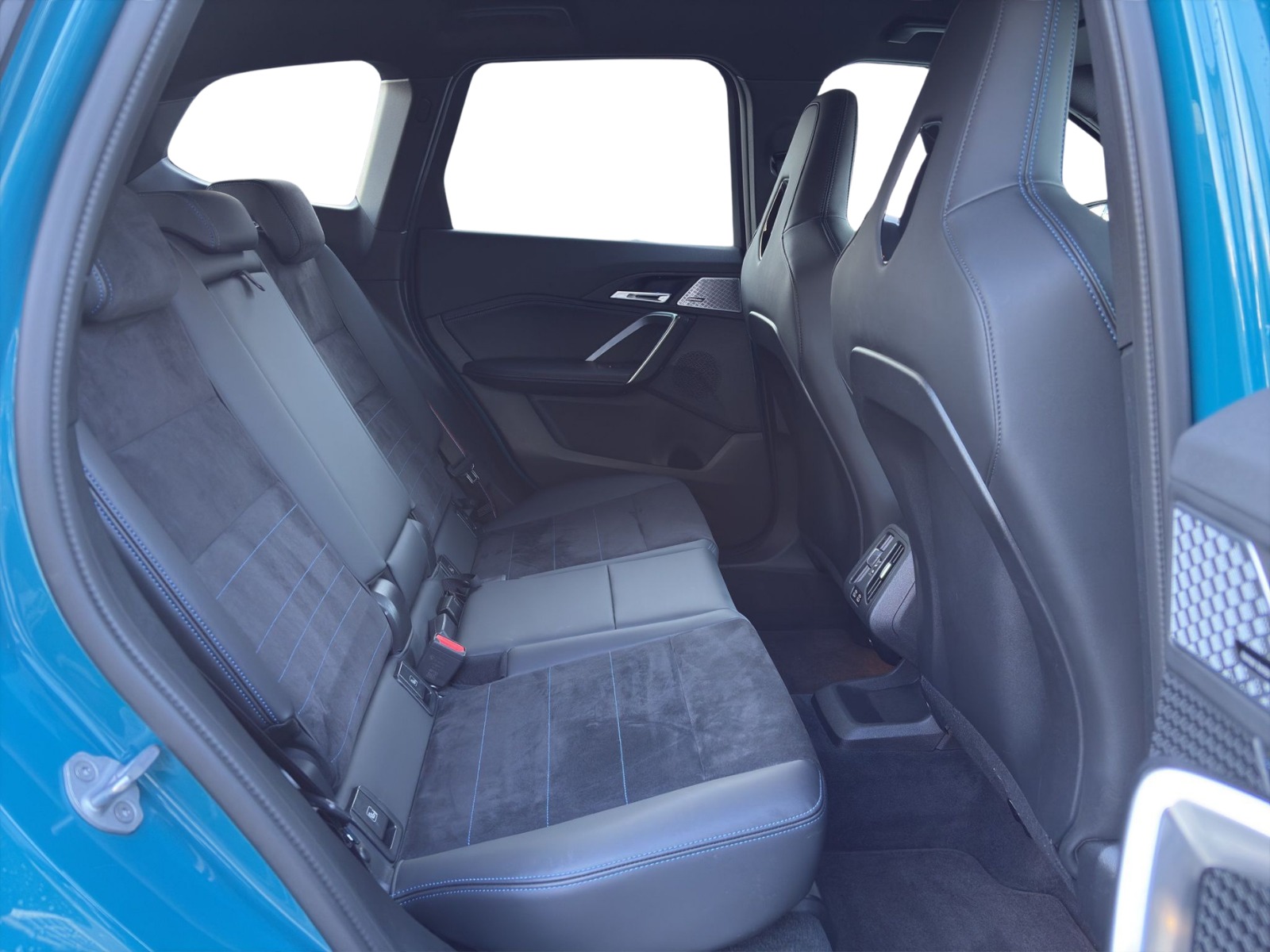 BMW X1 xDrive M35i M Sport Pro Individual-image-20
