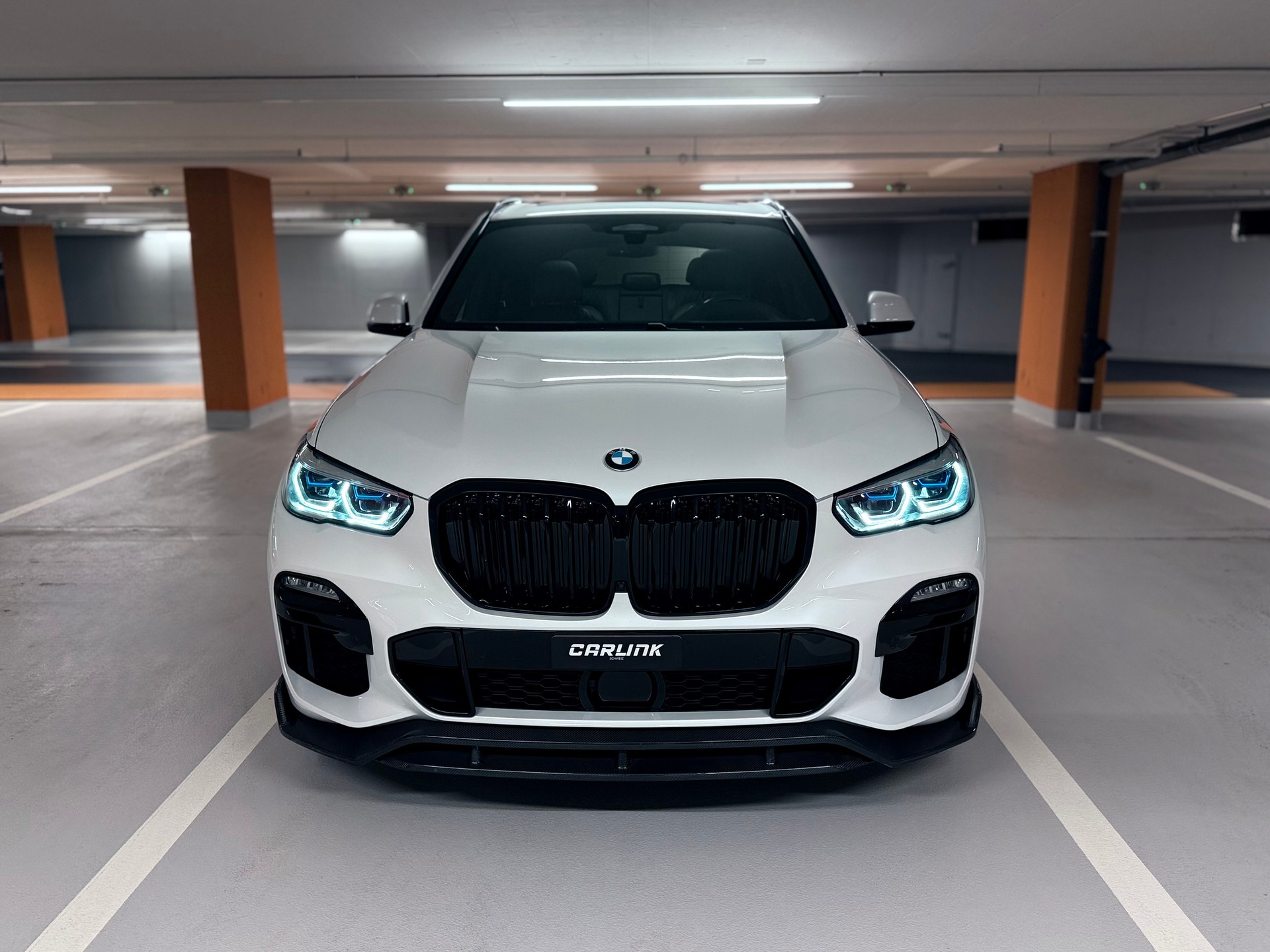 BMW X5 xDrive 48V 30d M Sport Steptronic-showroom-element-1