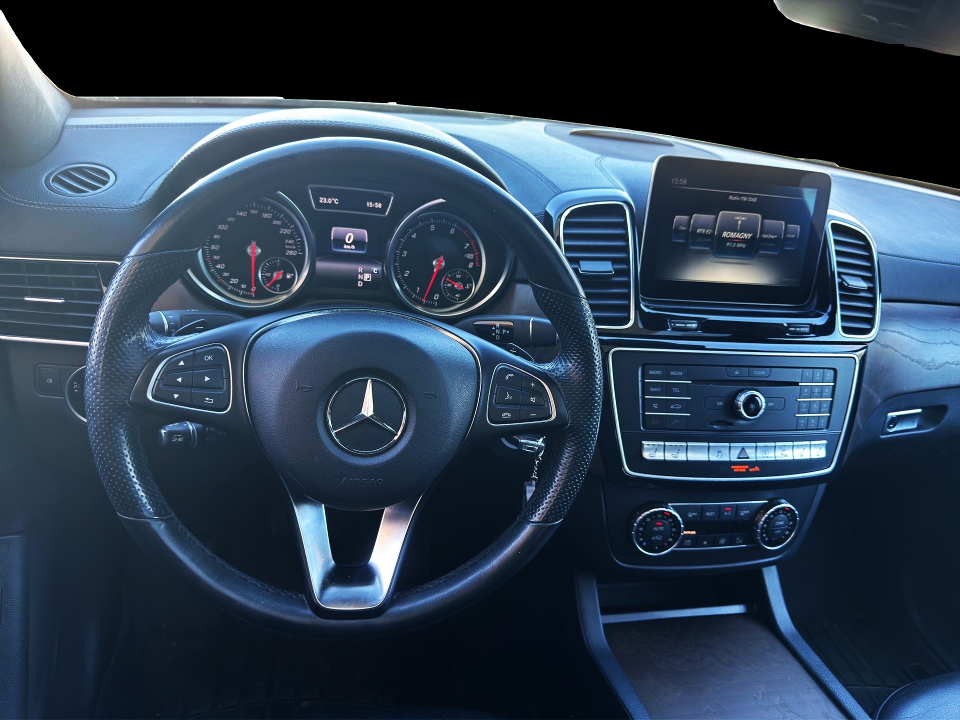 MERCEDES-BENZ GLE Coupé 500 AMG 4Matic 9G-Tronic-image-8