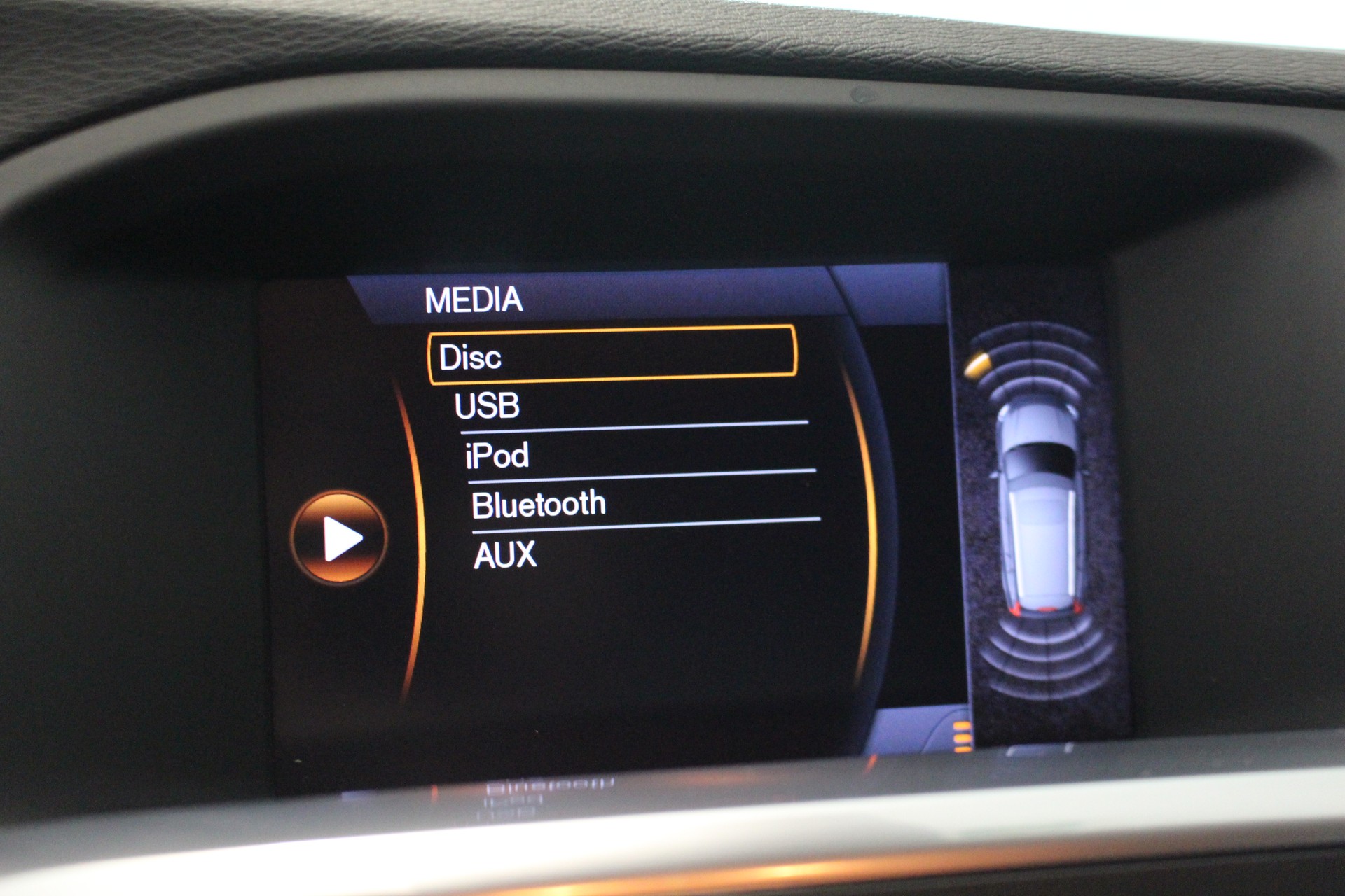 VOLVO V60 1.6 T4 Momentum-image-14