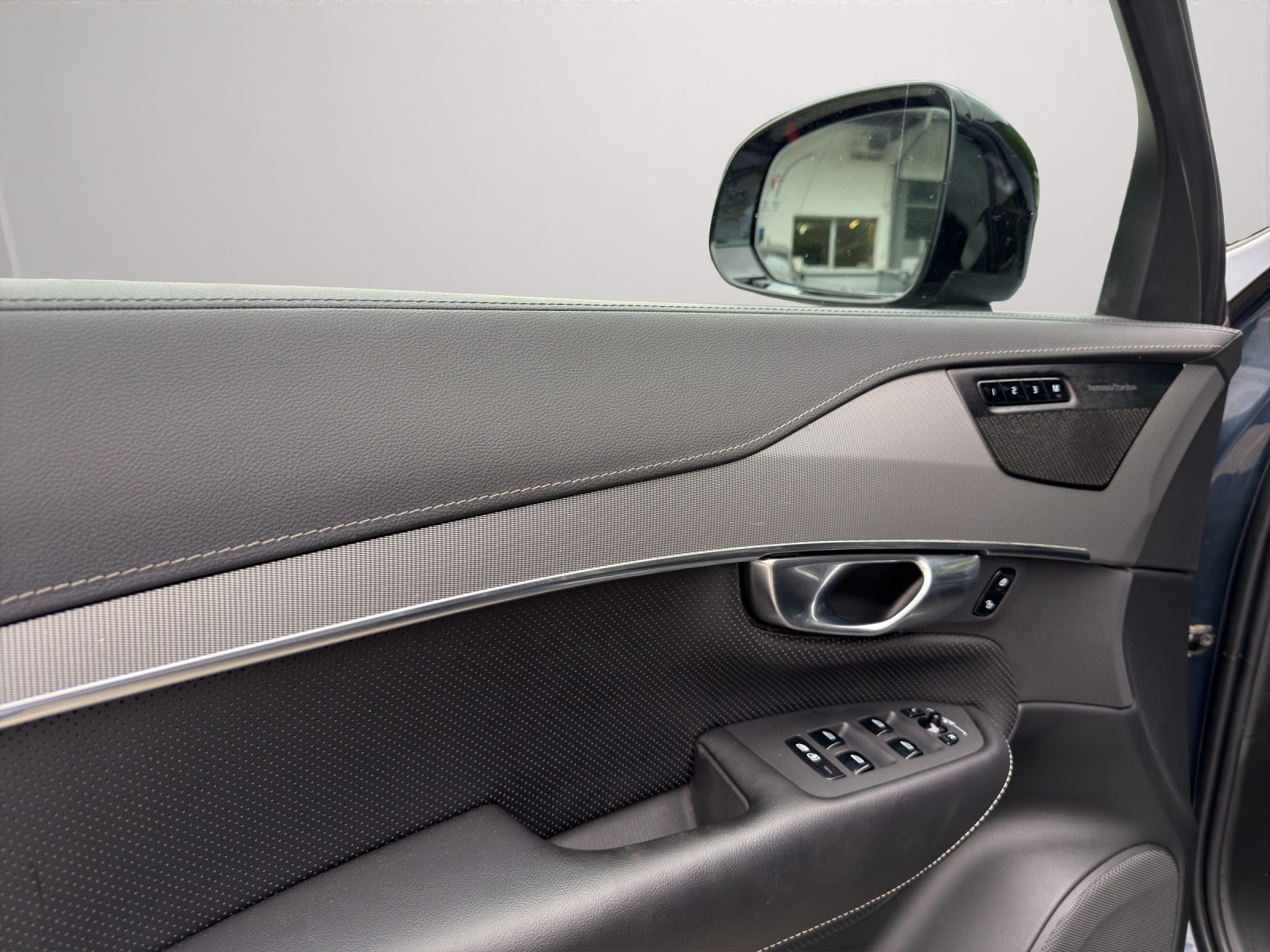 VOLVO XC90 2.0 B5 MH Plus Dark 7P. AWD-image-9