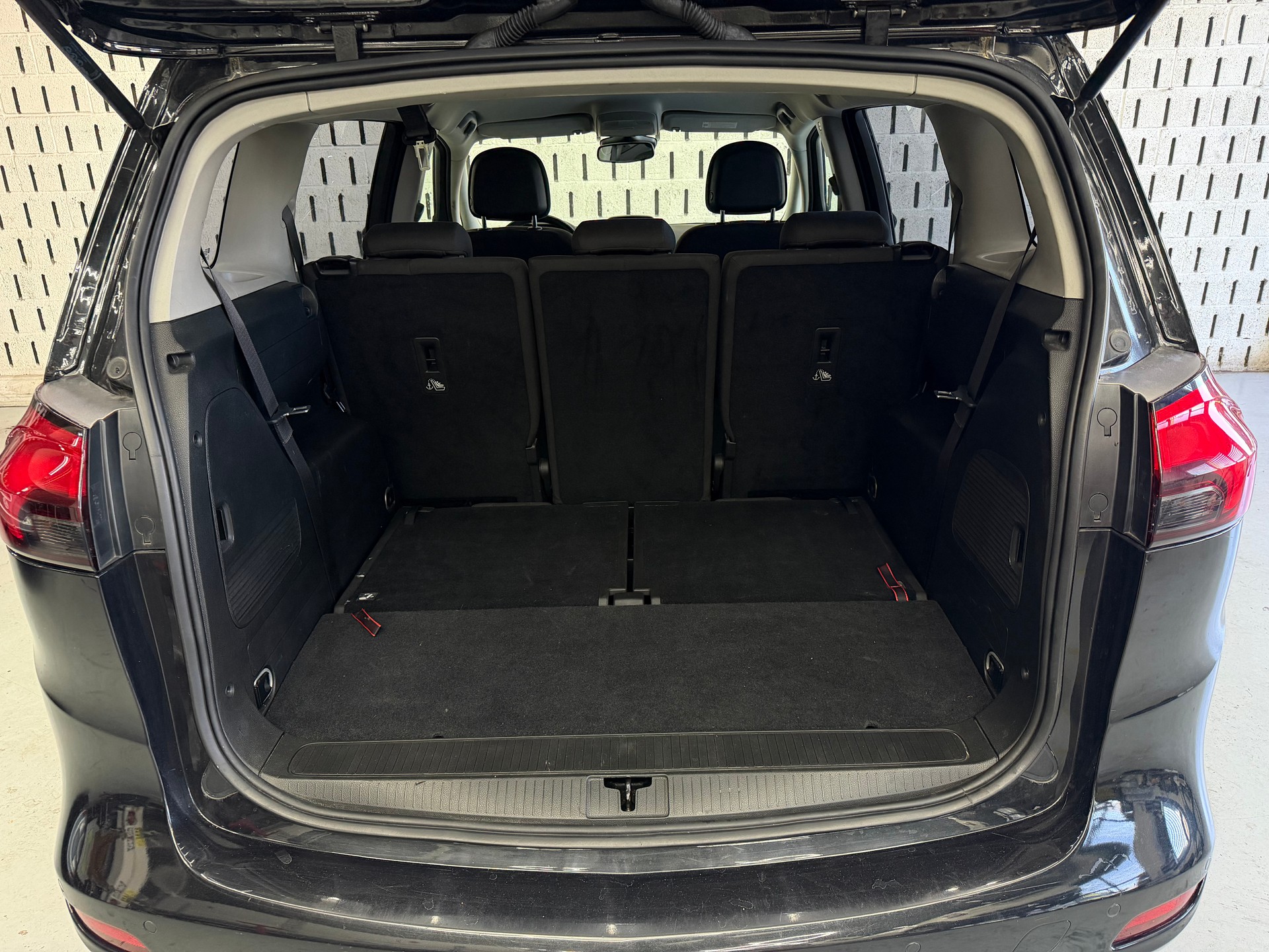 OPEL Zafira Tourer 1.6i 16V Turbo Cosmo Automatic-image-11
