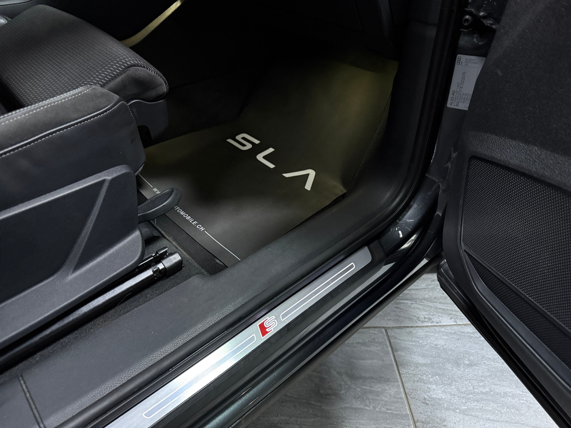 AUDI Q3 40 TFSI S line quattro S-tronic / CH Fz aus 1 Hand / Leasing ab 199.- Monate-image-11