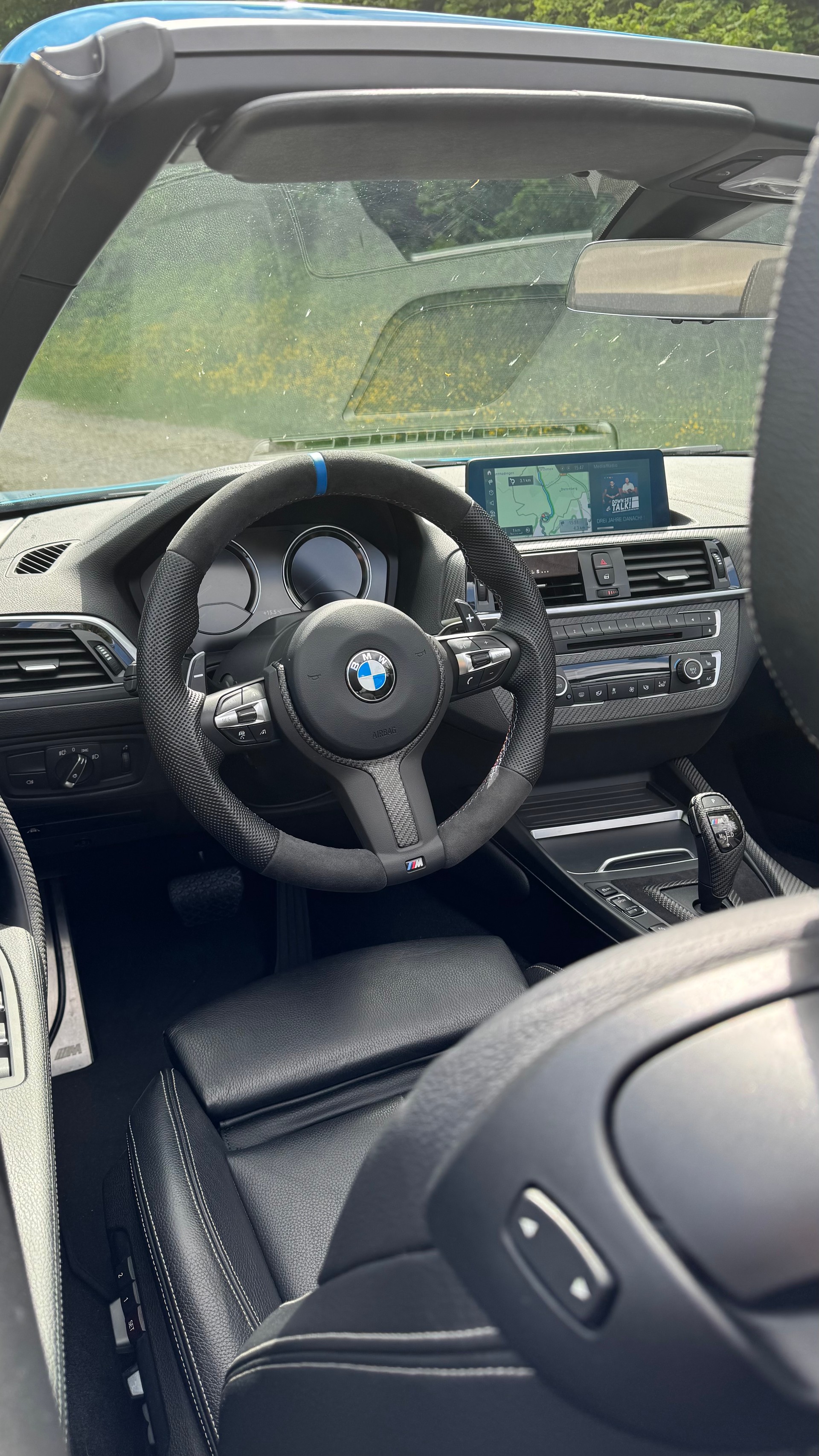 BMW M240i Cabrio - Long Beach blue-image-7