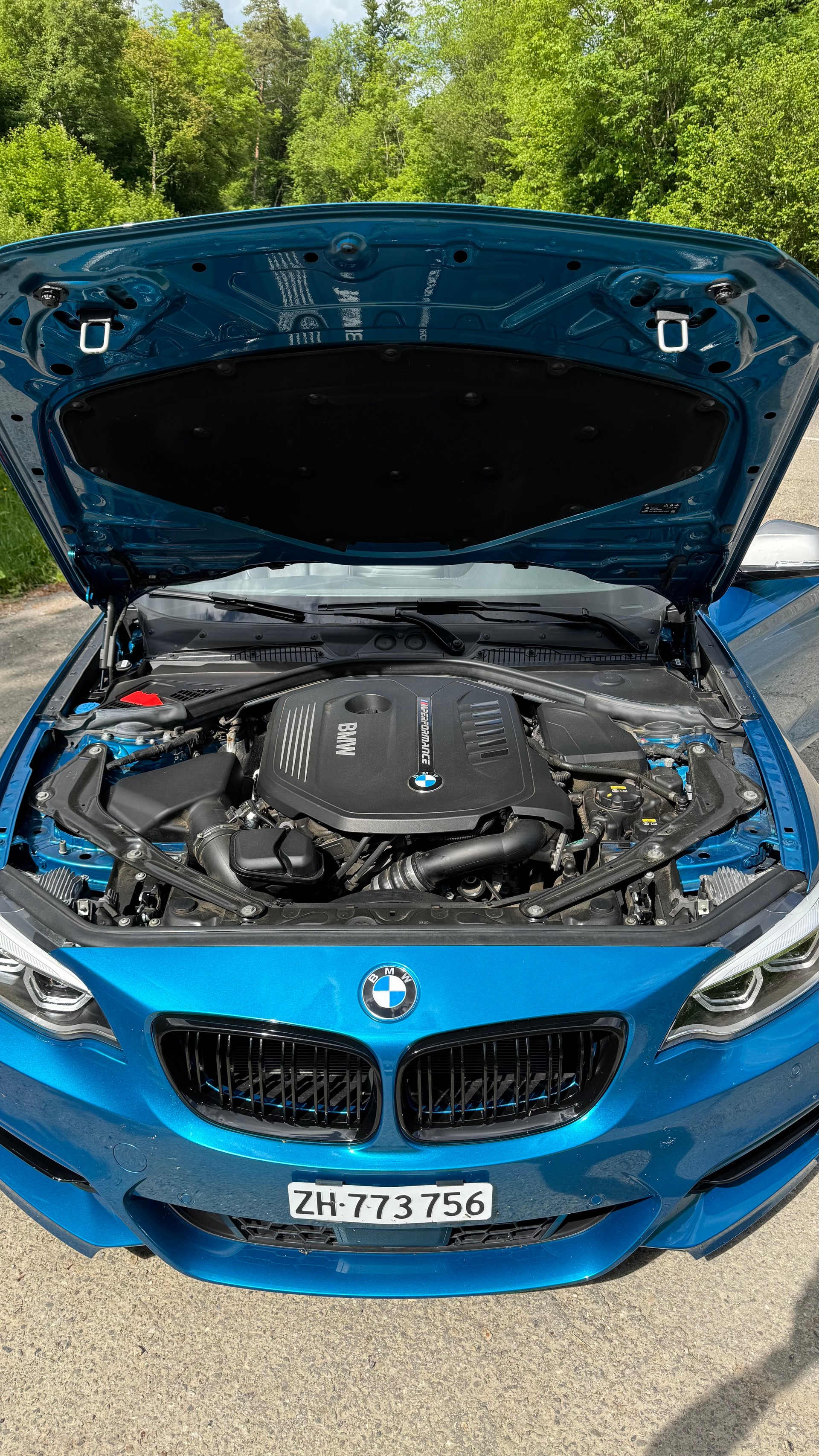 BMW M240i Cabrio - Long Beach blue-image-11