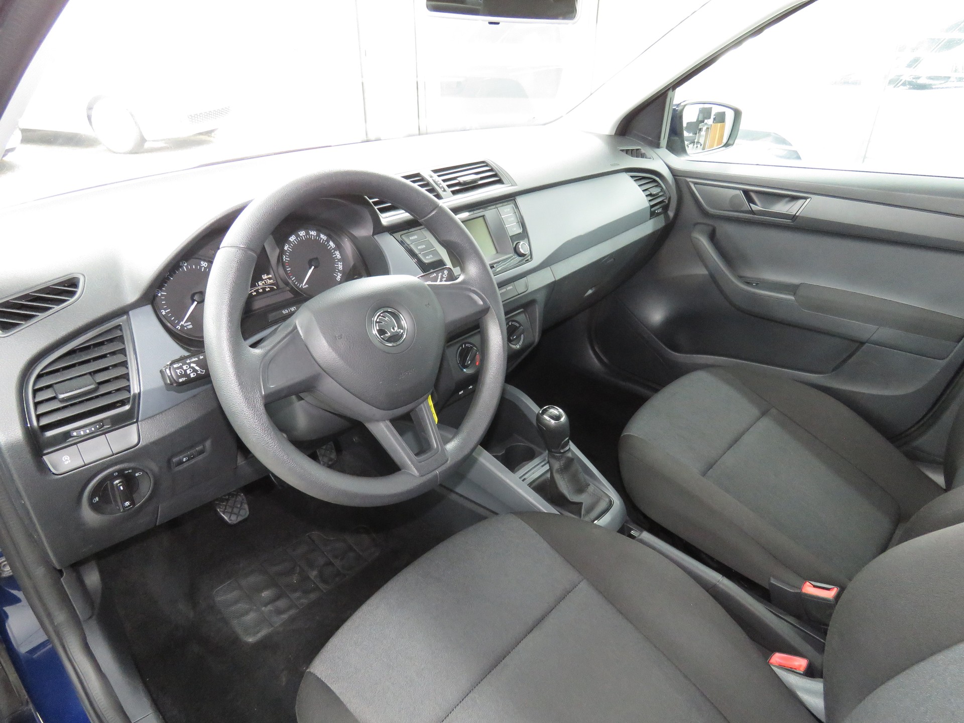 SKODA Fabia 1.0 Active-image-6
