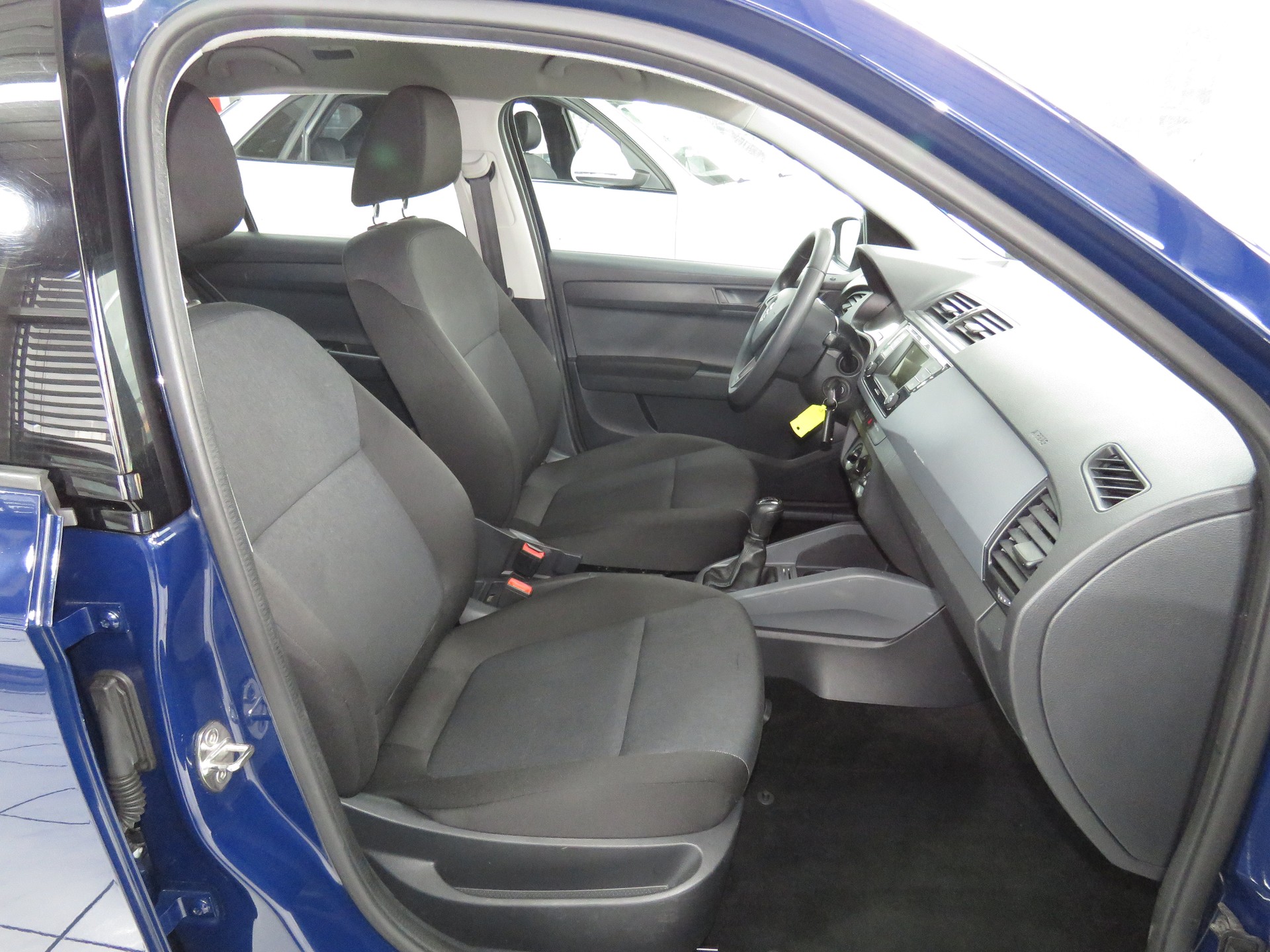 SKODA Fabia 1.0 Active-image-11