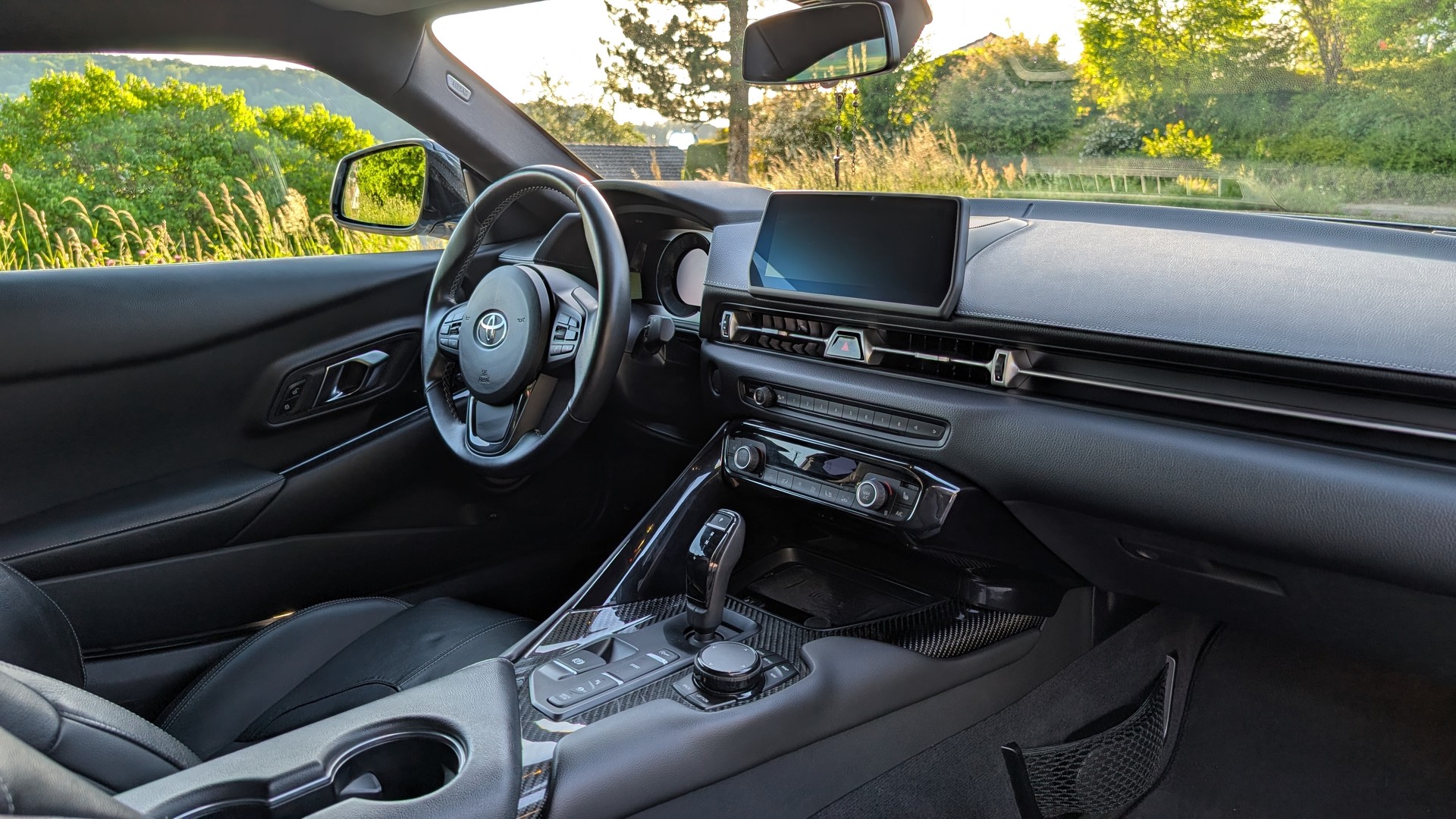 TOYOTA 3.0 T Premium-image-3