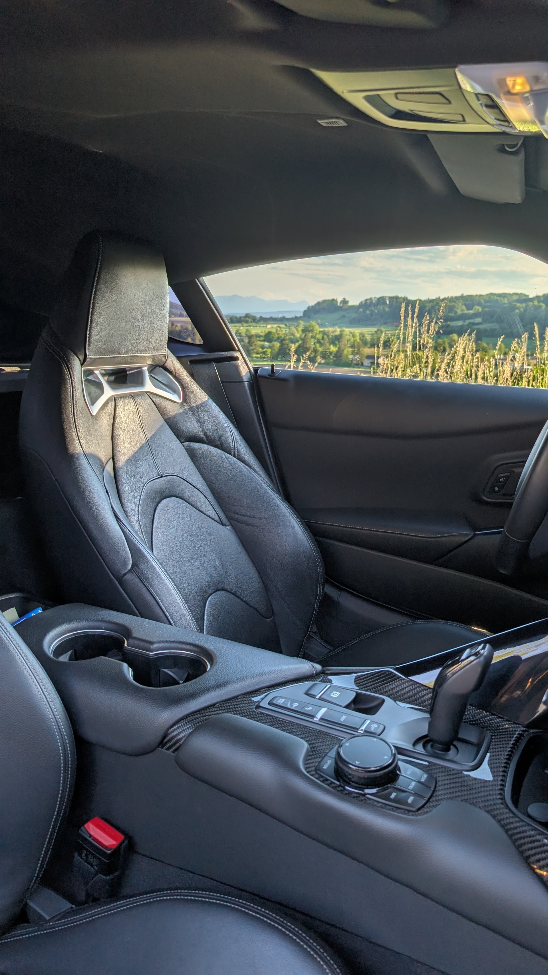 TOYOTA 3.0 T Premium-image-4