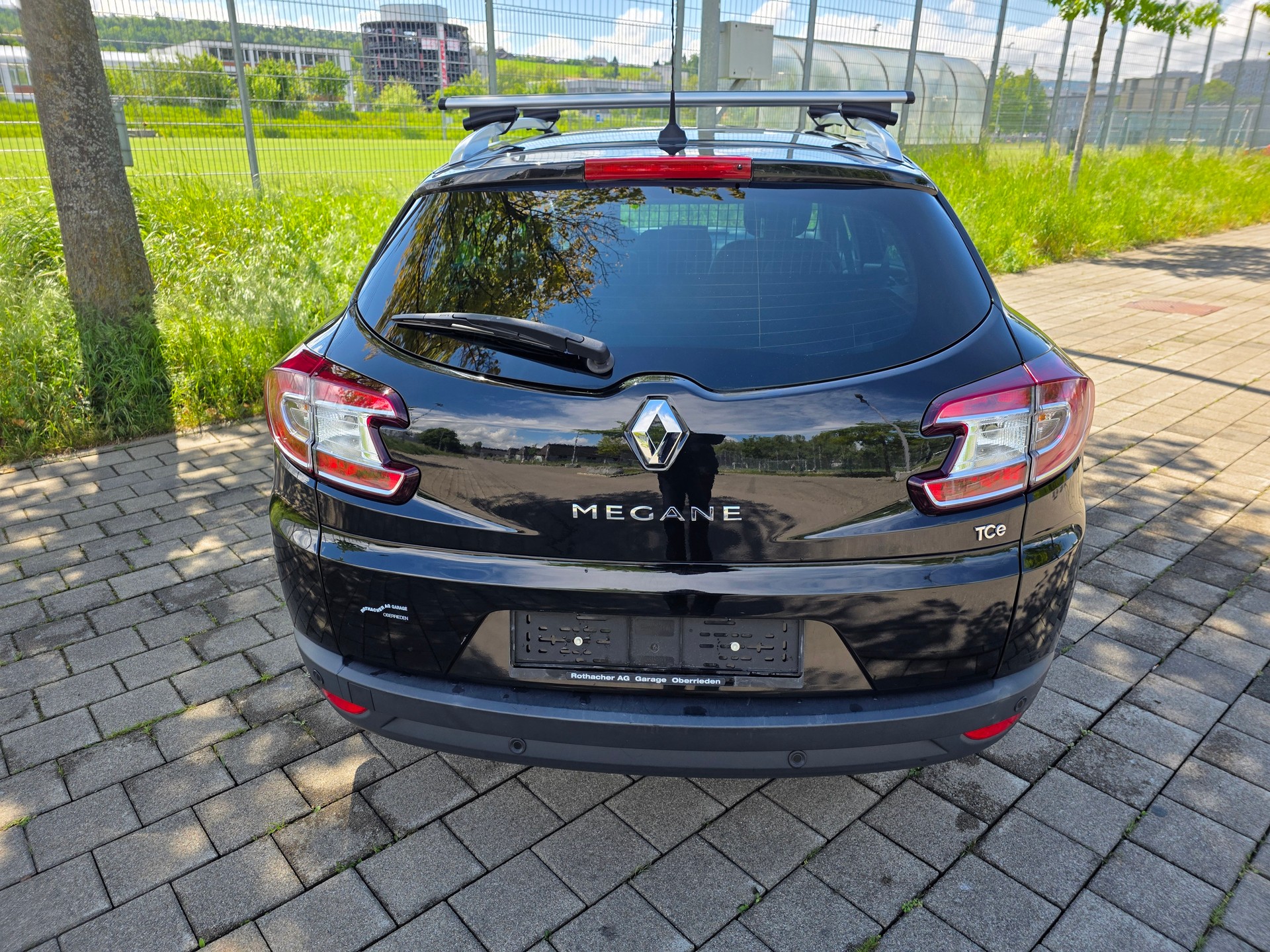 RENAULT Mégane Grandtour 1.2 16V Turbo Bose-image-4