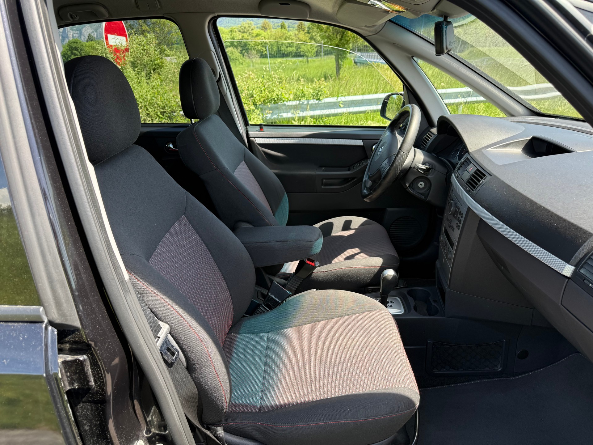OPEL Meriva 1.6i-16 TP Cosmo OPC-Line-image-11
