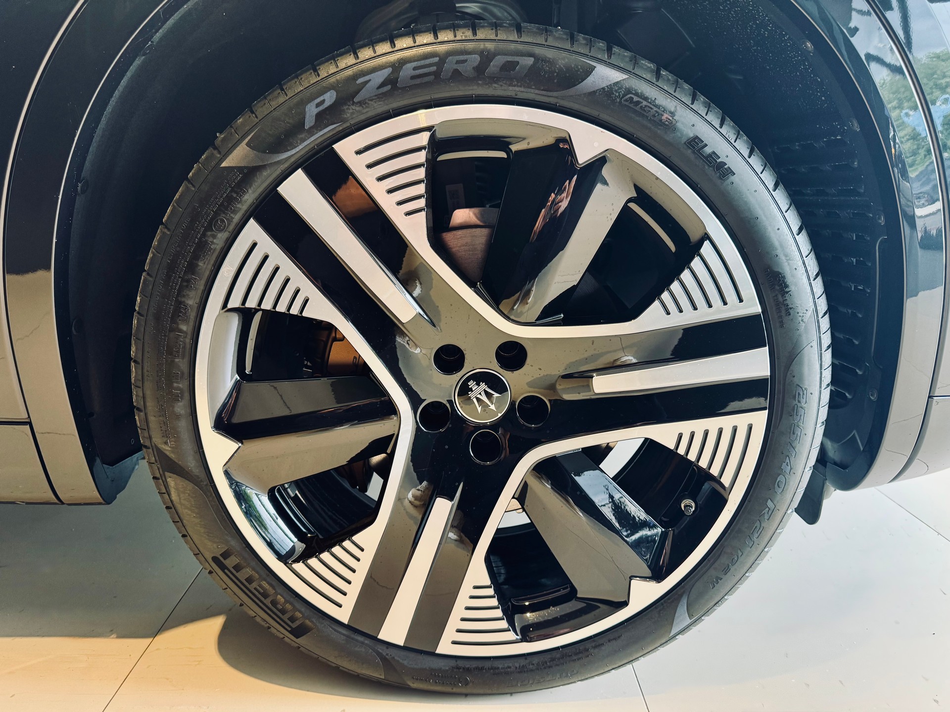MASERATI Grecale Folgore 105kWh-image-5