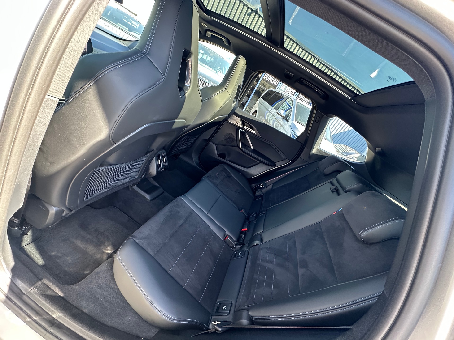 BMW X1 xDrive M35i-image-13