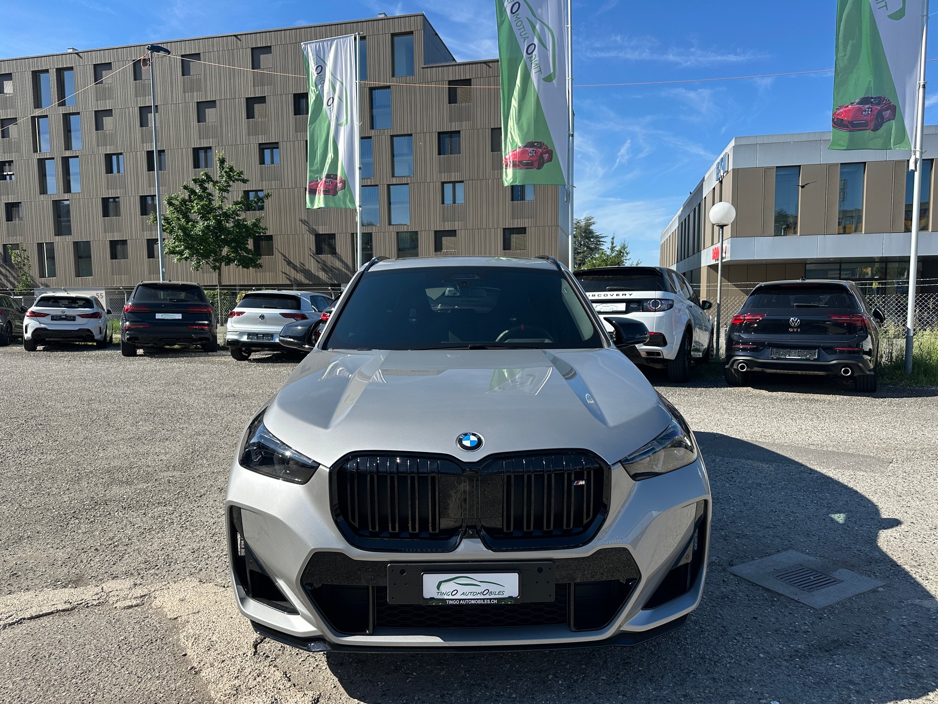 BMW X1 xDrive M35i-showroom-element-2