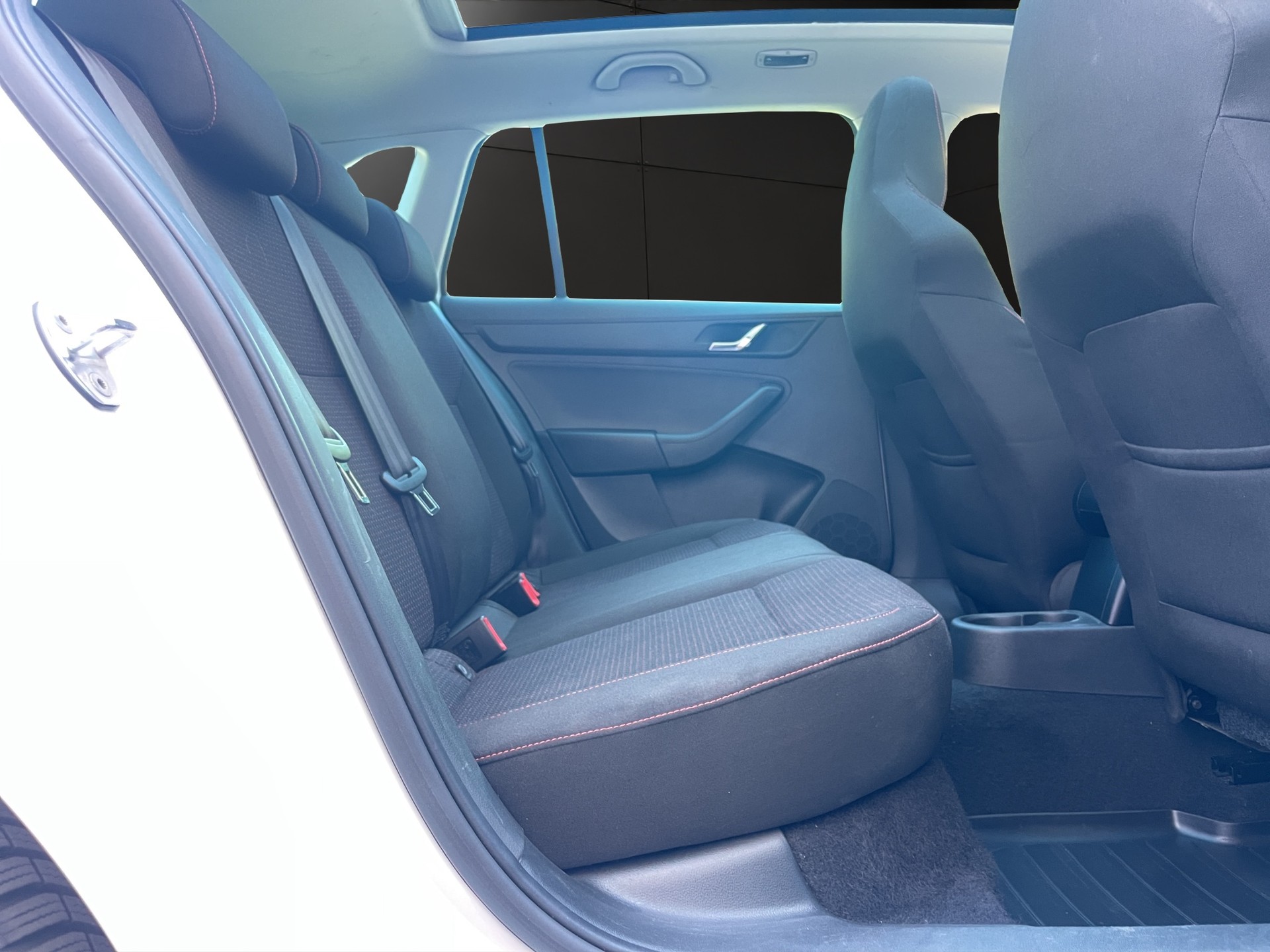 SKODA Rapid Spaceback 1.4 TSI Elegance DSG-image-10