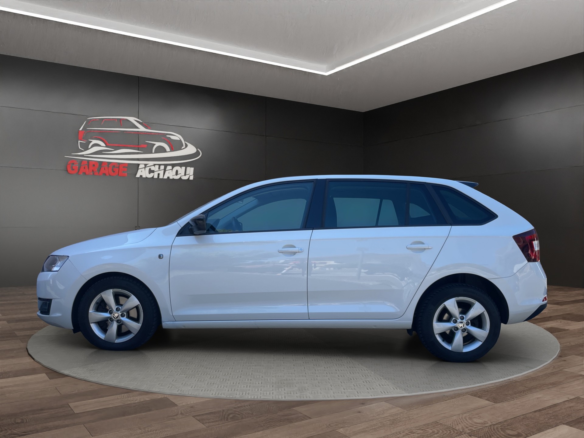 SKODA Rapid Spaceback 1.4 TSI Elegance DSG-image-2
