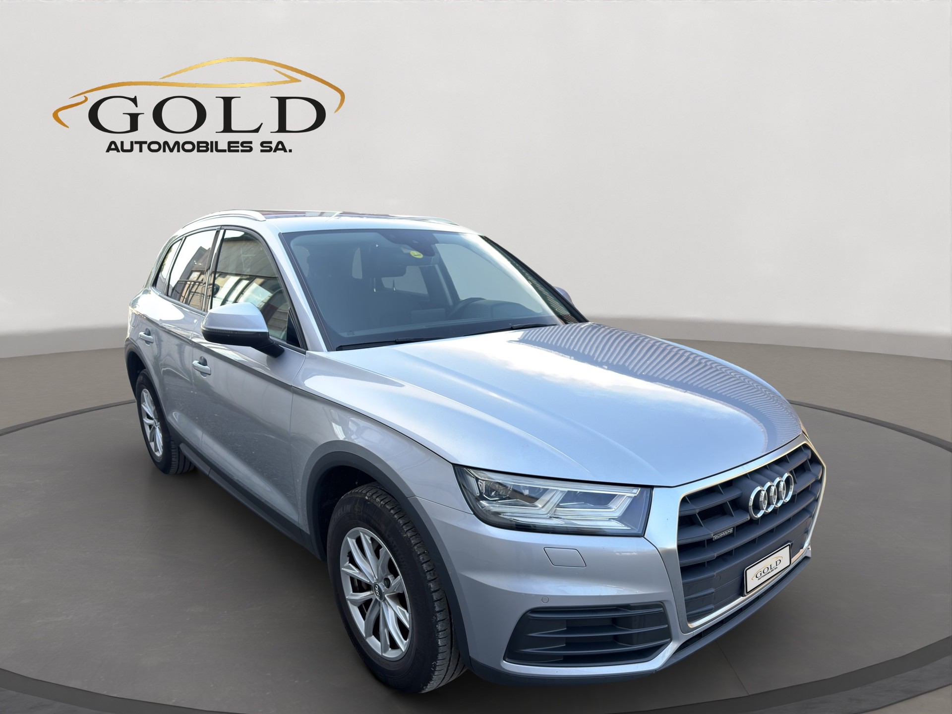 AUDI Q5 35 TDI quattro S-tronic-image-6