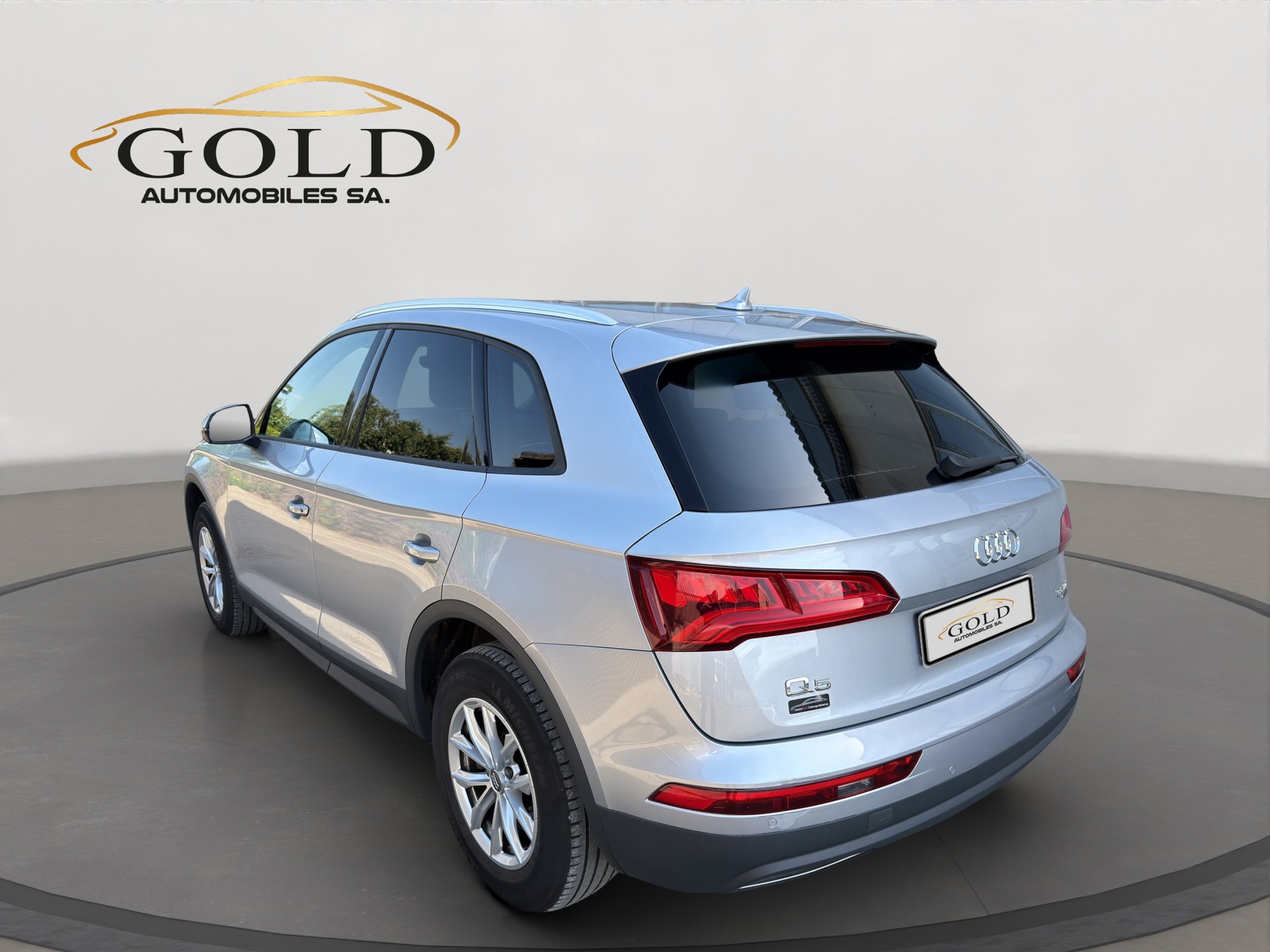 AUDI Q5 35 TDI quattro S-tronic-image-7