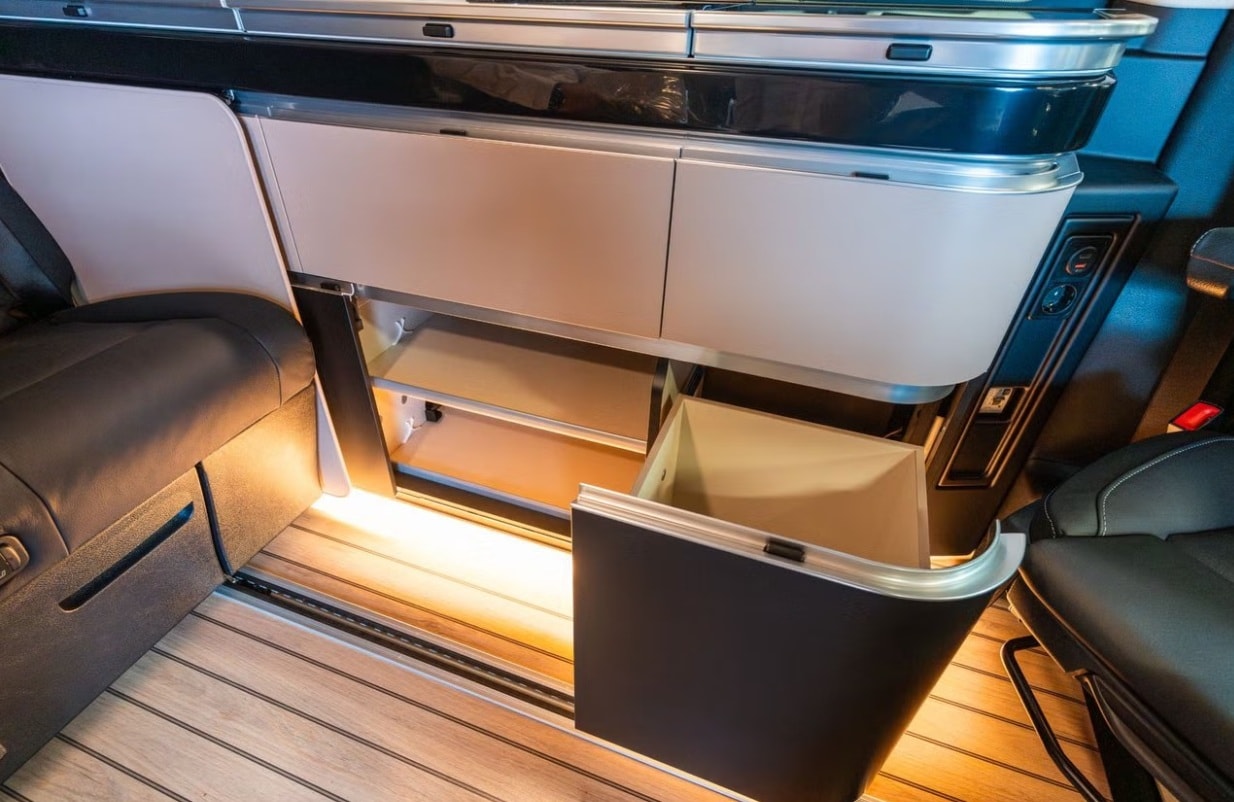MERCEDES-BENZ Marco Polo 300 d 4M Automat-image-11