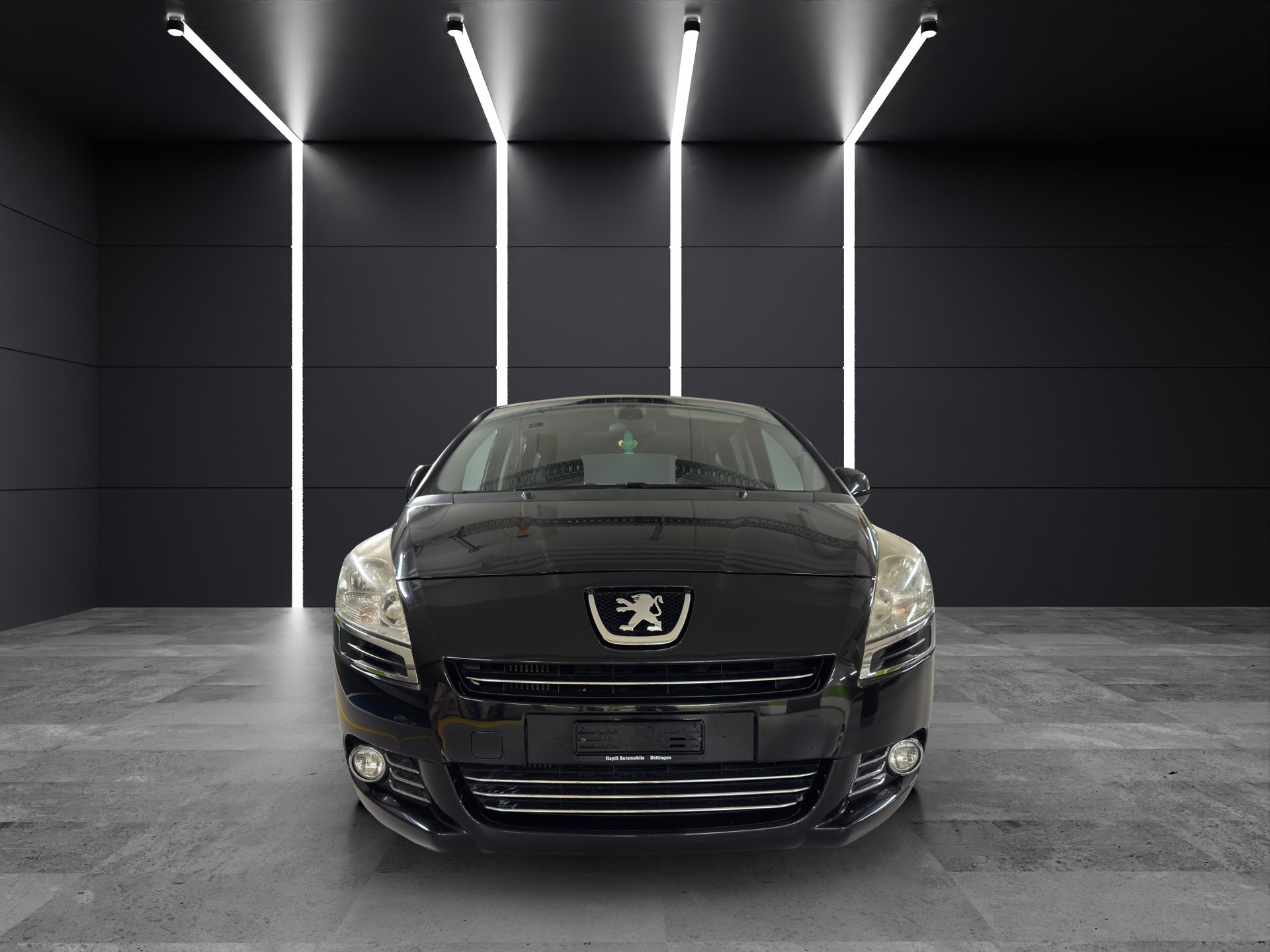 PEUGEOT 5008 1.6 16V T Sport Pack-image-1
