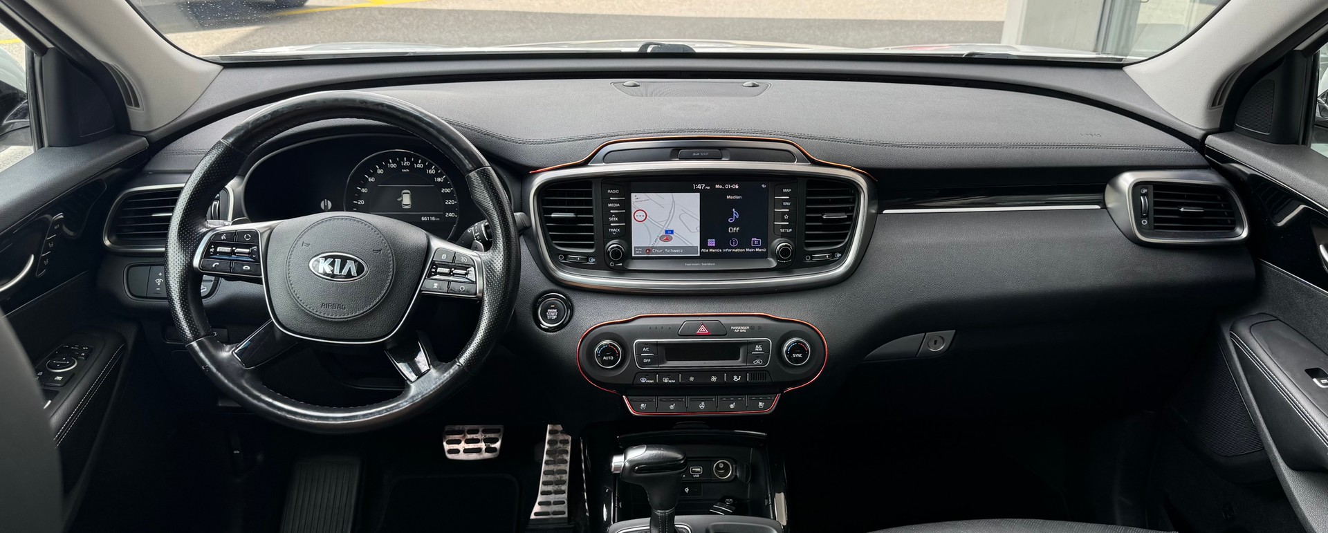 KIA Sorento 2.2 CRDI Style 7P. Automatic-image-13