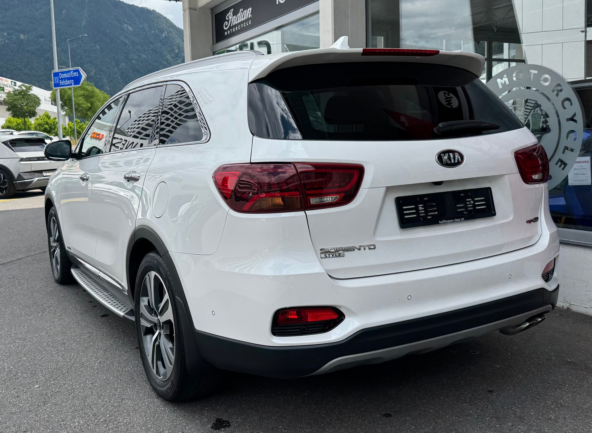 KIA Sorento 2.2 CRDI Style 7P. Automatic-showroom-element-3